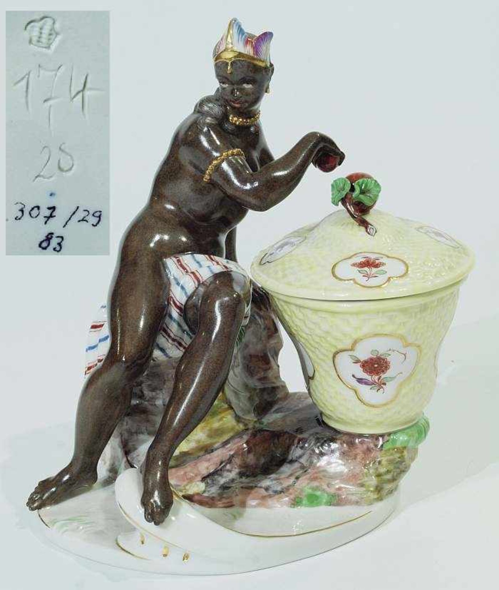 Figurenschale "Mohrin mit Zuckerdose". Figurenschale "Mohrin mit Zuckerdose". Entwurf Franz Anton