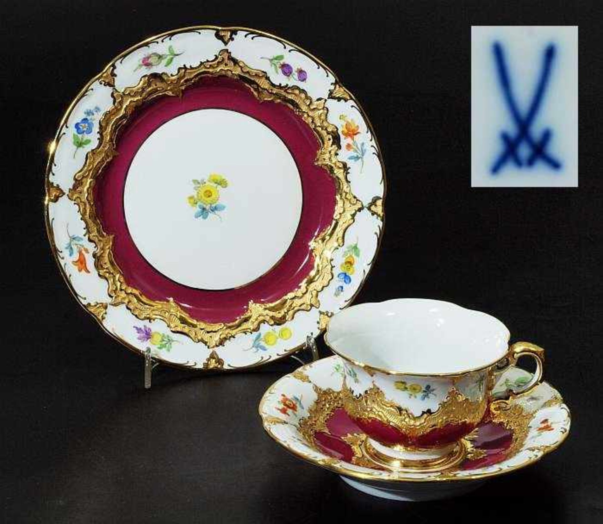 Mocca-Prunkgedeck, MEISSEN. Mocca-Prunkgedeck, Meissen. MEISSEN 1980 - 1989, 1. Wahl. Drei Teile: