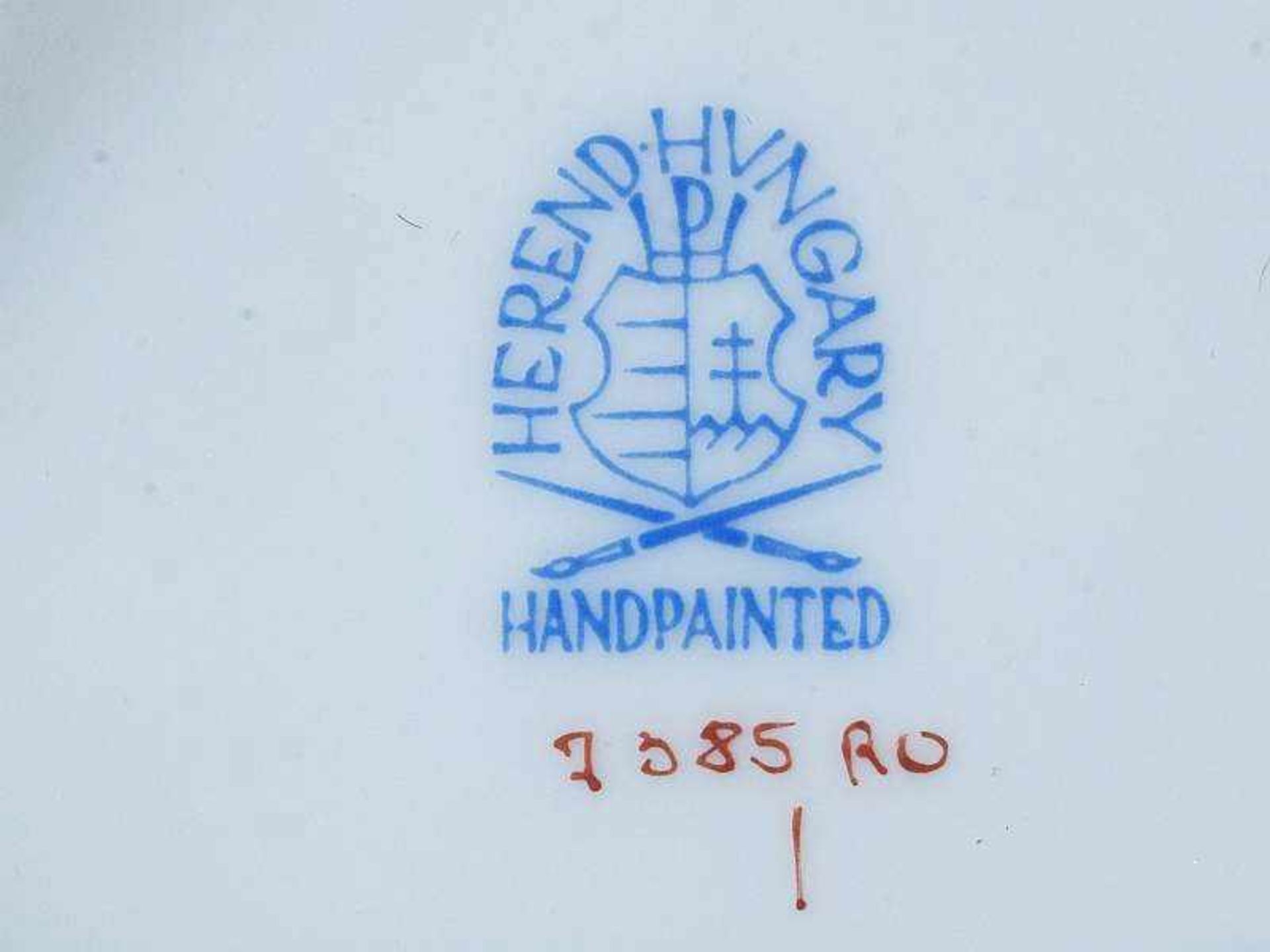 Konvolut HEREND. Konvolut HEREND/Ungarn 20. Jahrhundert. 1) Blattschale, Reliefdekor Korbrand mit - Bild 4 aus 4