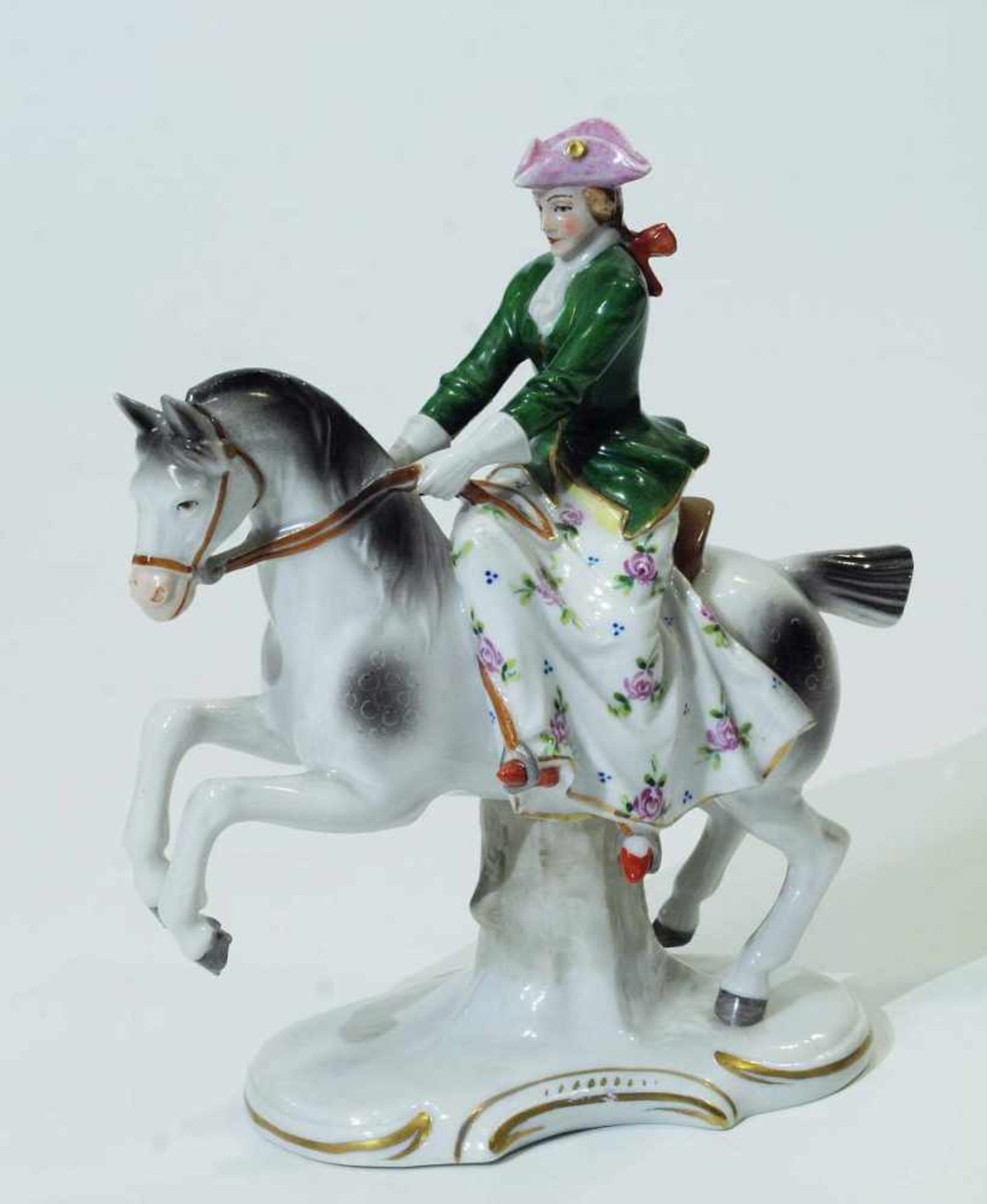 Figurengruppe "Reiterin zu Pferd". Figurengruppe "Reiterin zu Pferd". SITZENDORF/Thüringen, Marke - Bild 2 aus 6