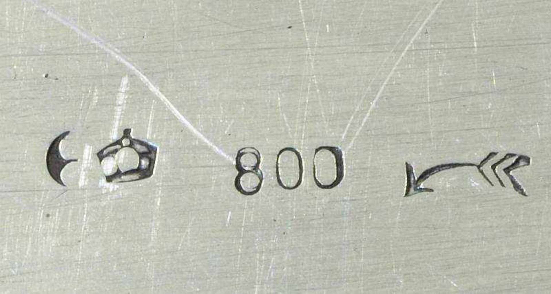 Tablett. Tablett. Deutschland 19./20. Jahrhundert, 800er Silber. Ovale leicht gemuldete Form, - Bild 4 aus 4