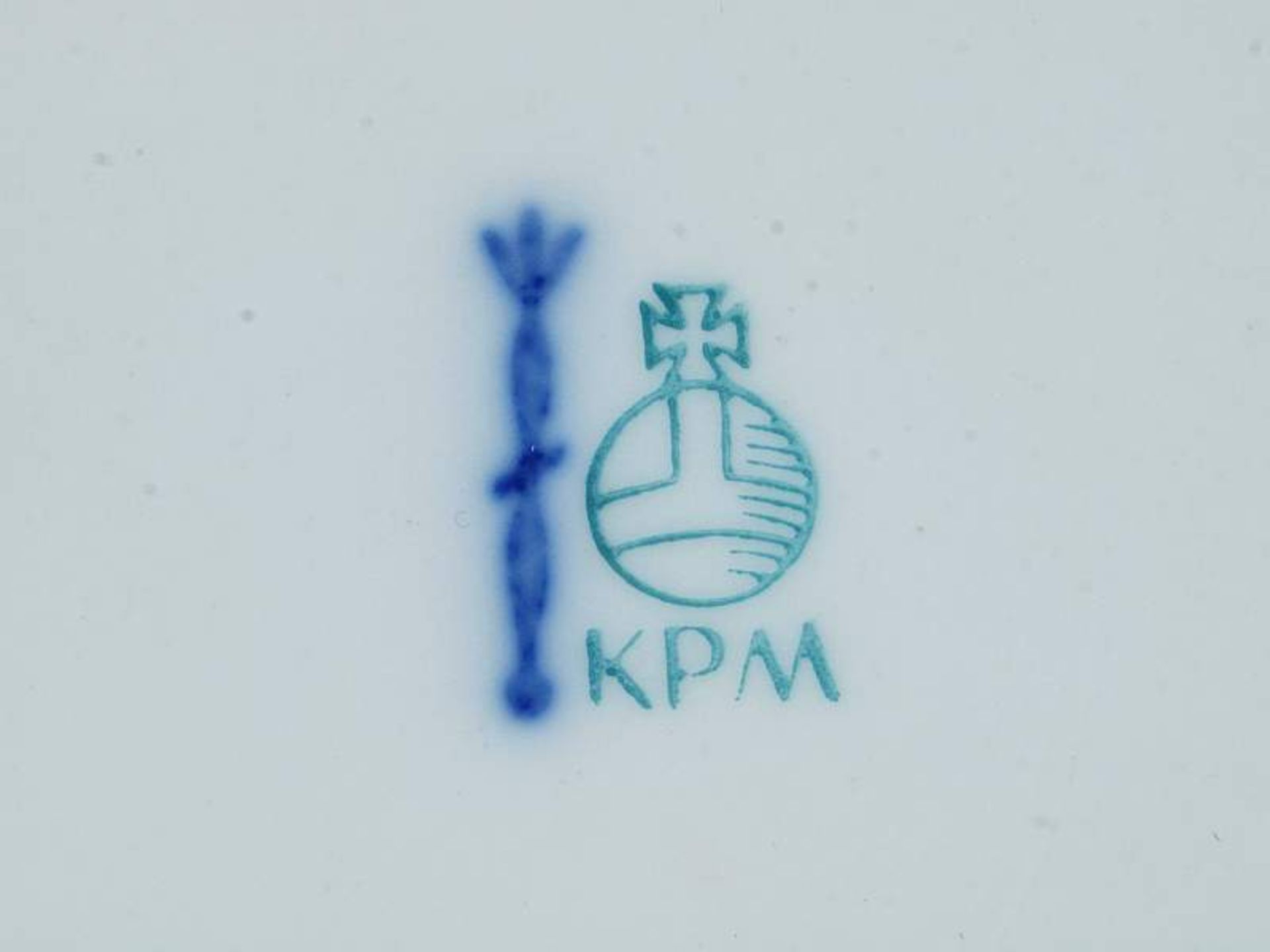 Konvolut KPM, Dekor "Kurland". Konvolut, Staatliche Porzellanmanufaktur KPM Berlin. 1. Wahl. 20. - Image 3 of 5