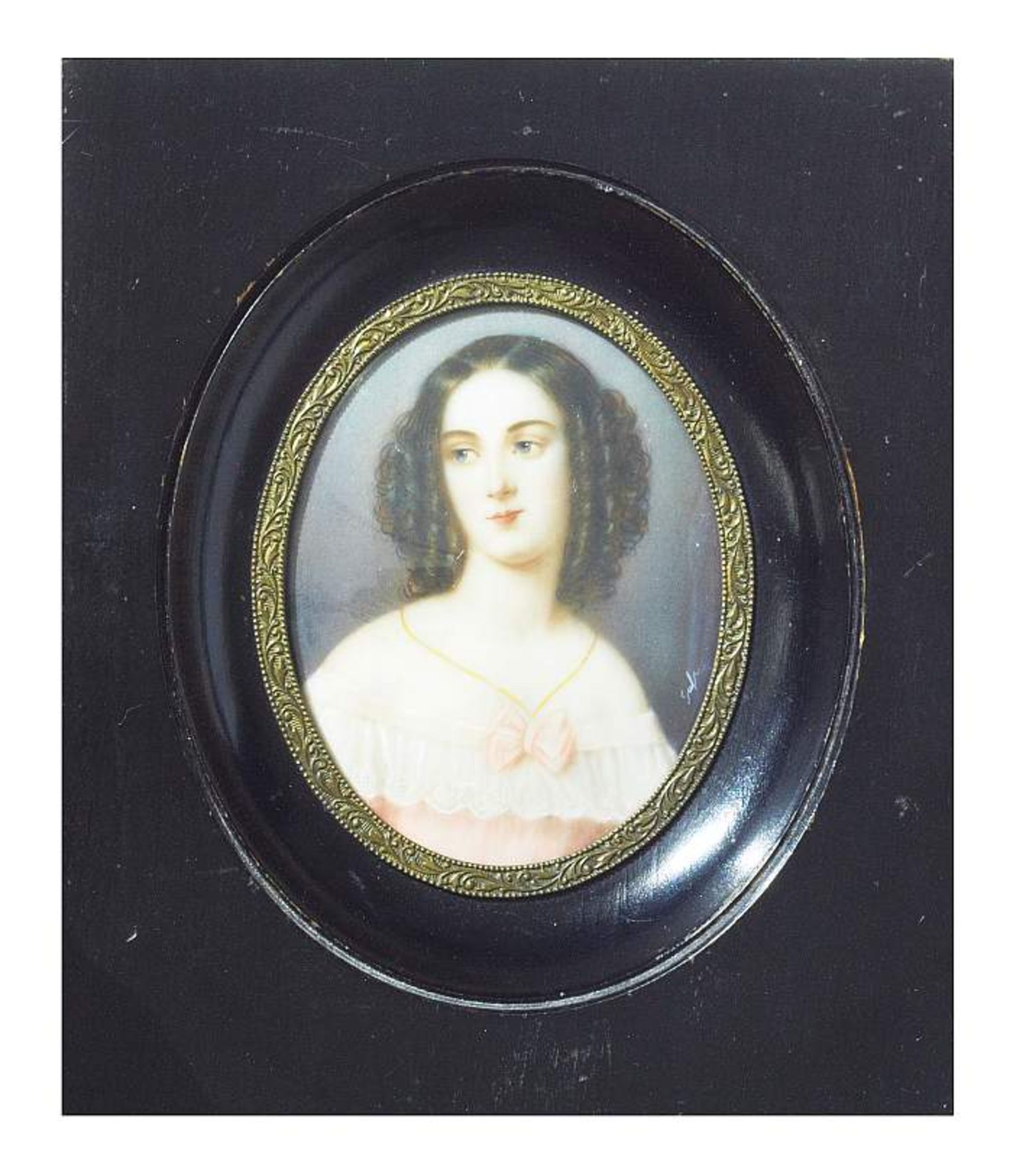 Elfenbein-Miniatur. Elfenbein-Miniatur. 19. Jahrhundert. Damenporträt, Halbbildnis einer jungen Dame