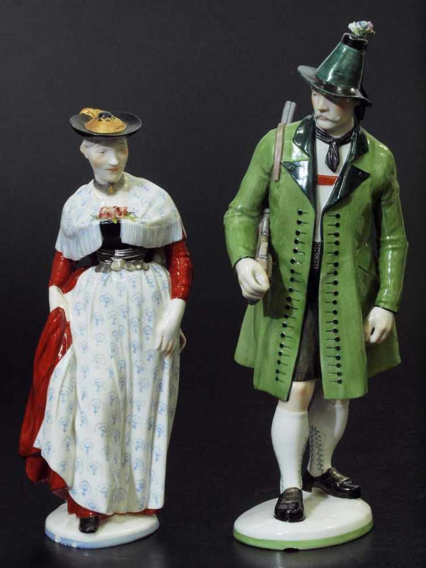 Trachtenfiguren "Miesbacherin" und "Tiroler Schütz". Trachtenfiguren "Miesbacherin" und "Tiroler - Bild 2 aus 7