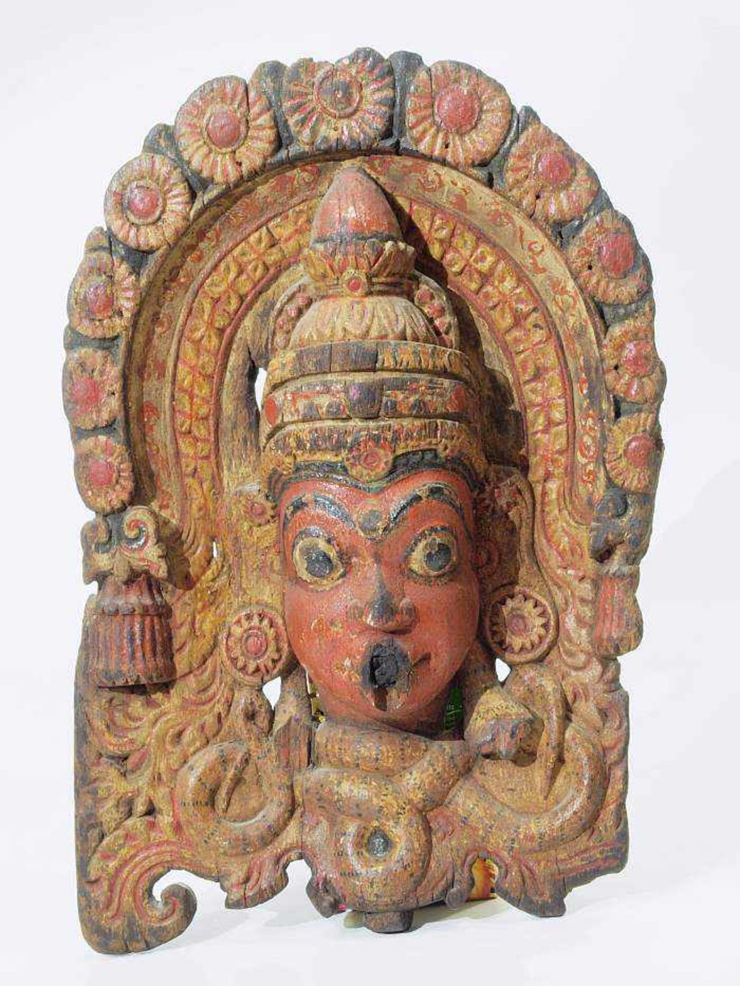 Tempelmaske "Göttin Kali". Tempelmaske "Göttin Kali". Nordwest Indien (Benagal). 19. Jahrhundert.
