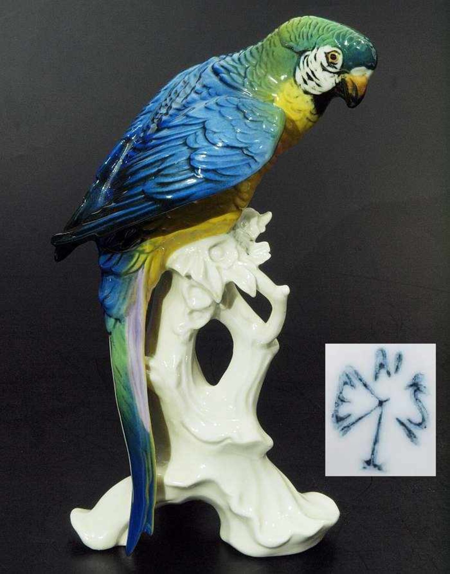 Papagei polychrom bemalt. Papagei polychrom bemalt. ENS, Rudolstadt/Thüringen. Modell Nr. 1606.
