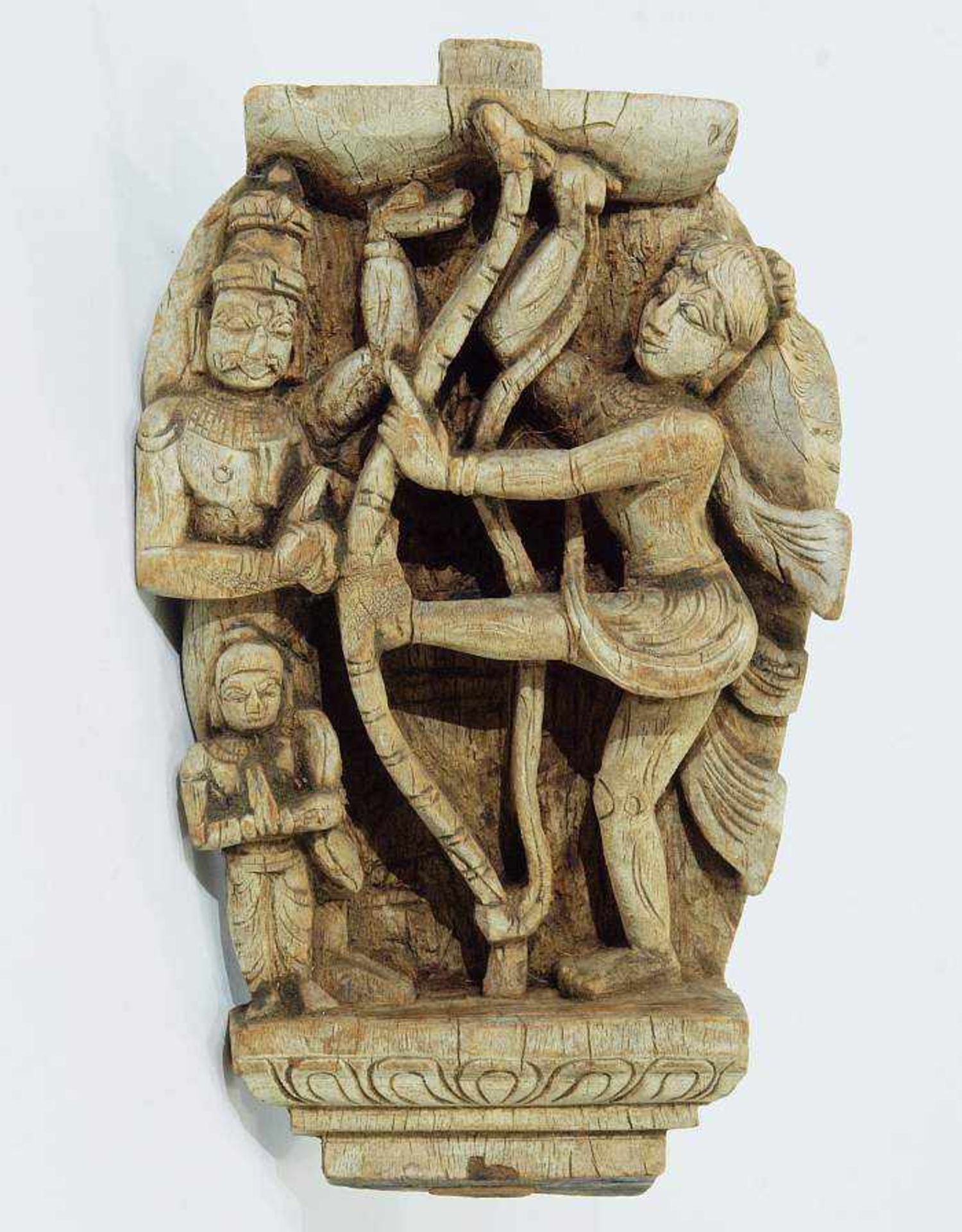 Teil eines Tempelwagens. Teil eines Tempelwagens mit Darstellungen von Gott "Rama", "Sita" und