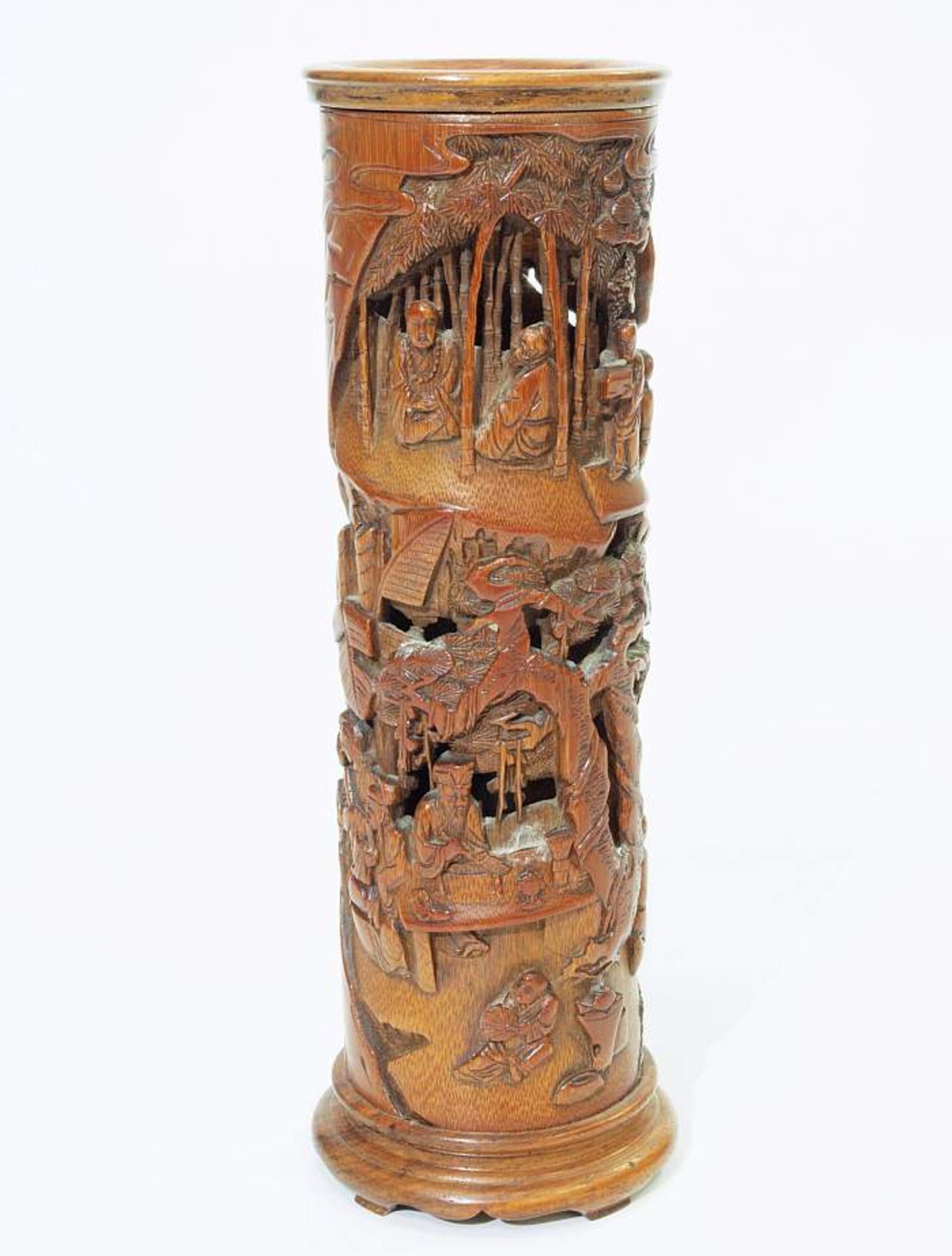 Pinselhalter. Pinselhalter. Asien, 20. Jahrhundert. Holz, zylindrische Form, ganzflächig beschnitzt,