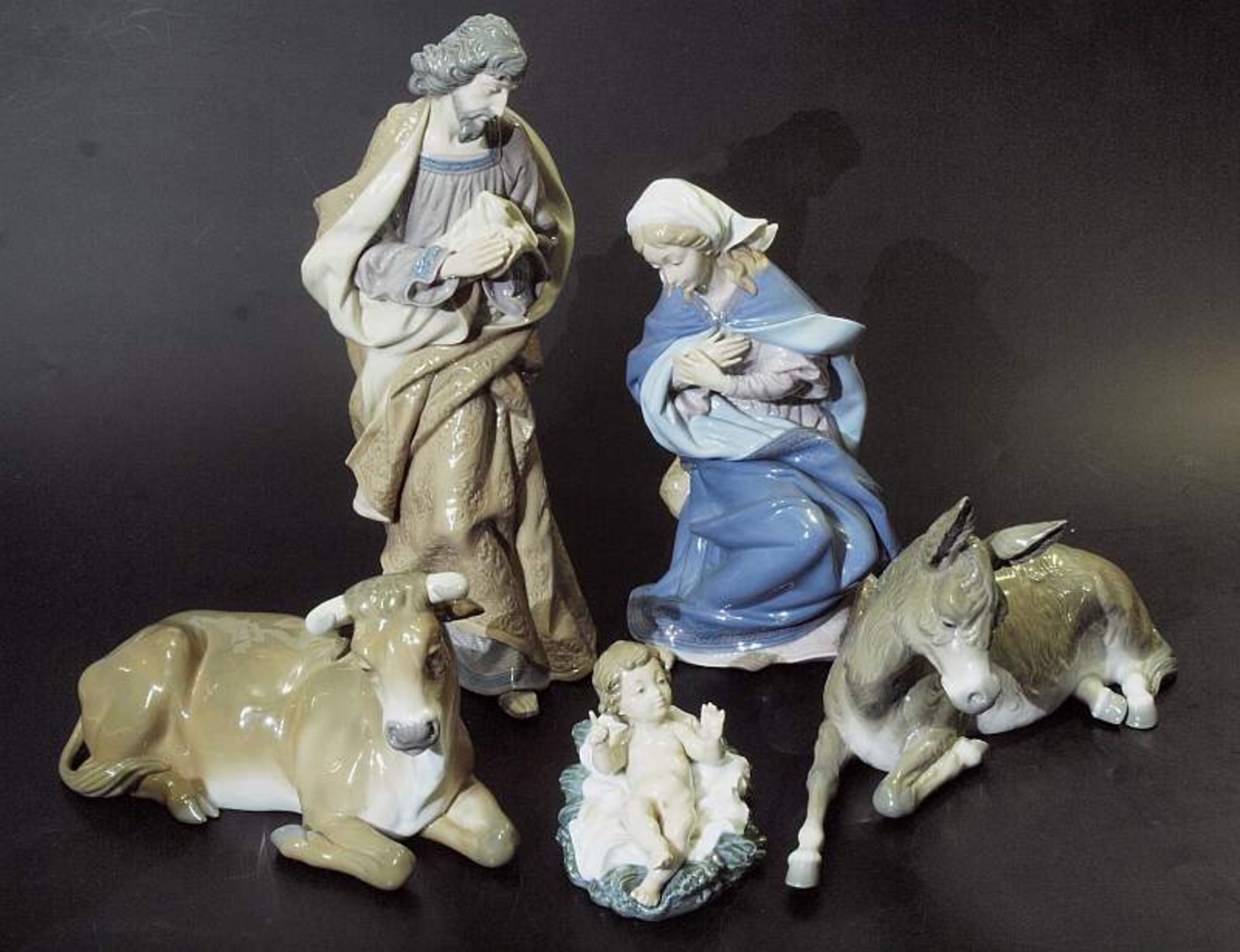 Weihnachtskrippe. Weihnachtskrippe. LLADRO/Spanien. 20. Jahrhundert. Dezent farbig unter Glasur - Image 3 of 5