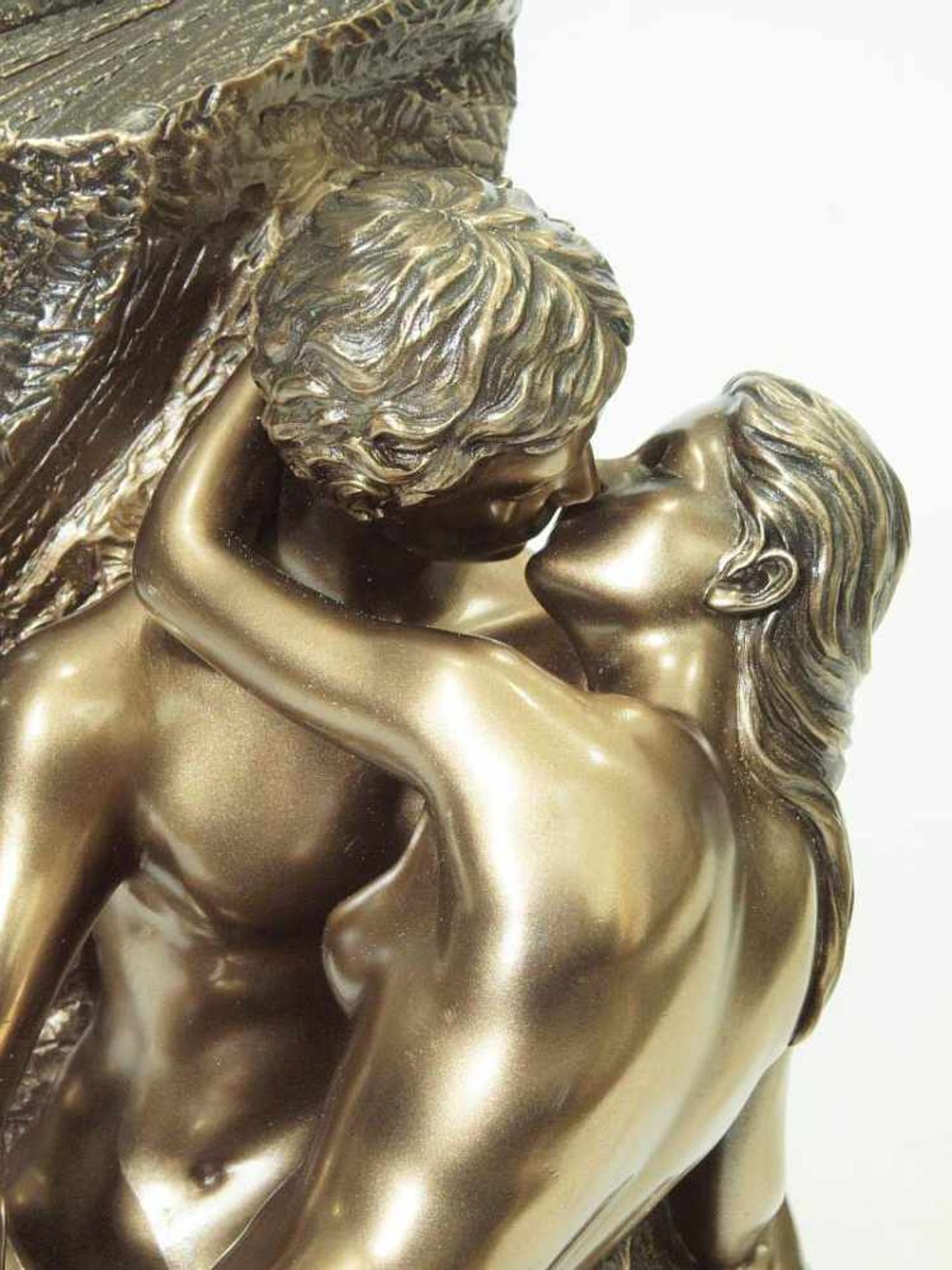 Akt, Paar sich küssend. Akt, Paar sich küssend. VERONESE, 20. Jahrhundert. Kunstguss in Bronzeoptik. - Image 6 of 8