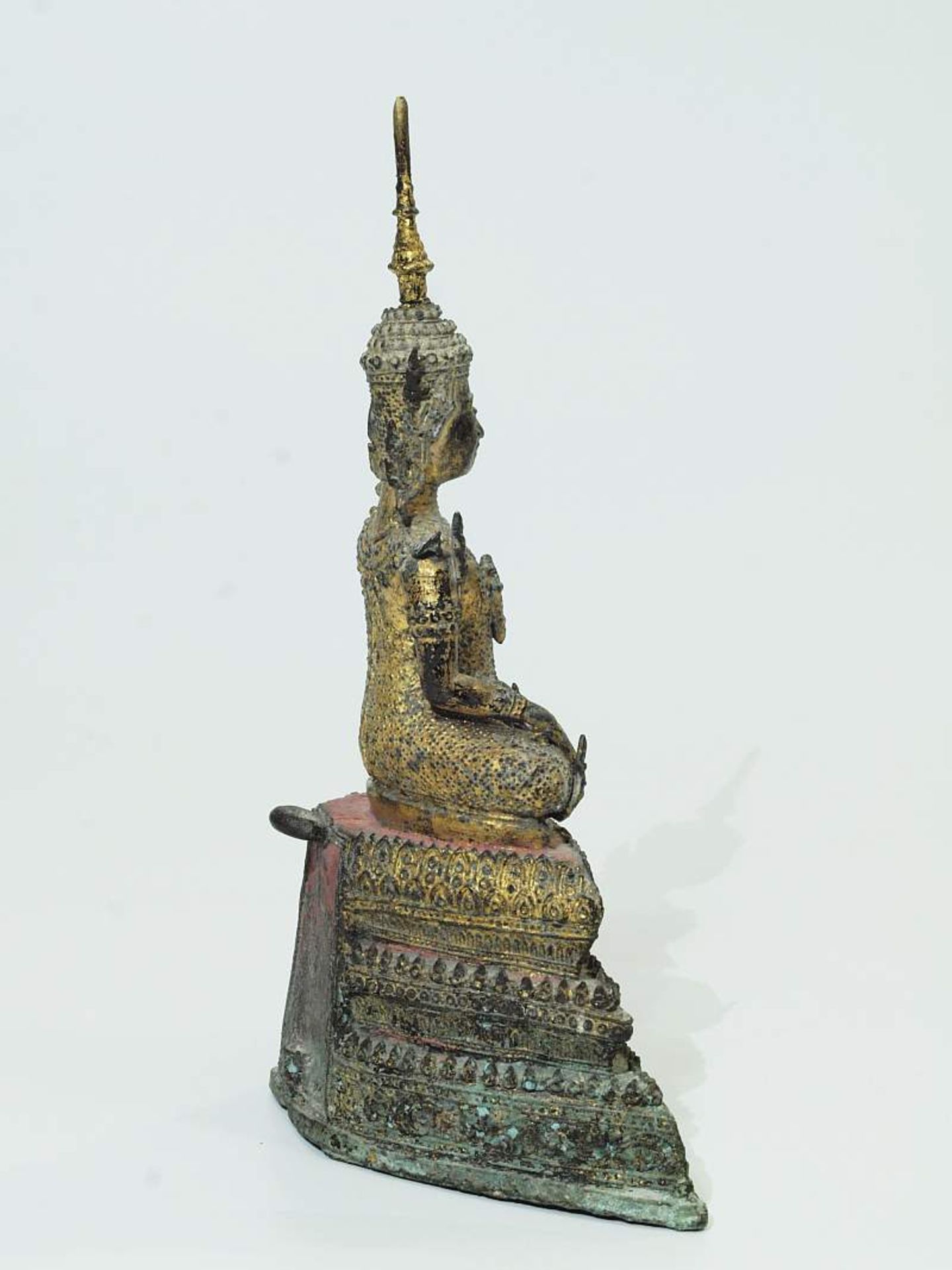 Sitzender Buddha. Sitzender Buddha. Thailand Rattanakosin, 19. Jahrhundert. Bronze, Reste einer - Image 5 of 6