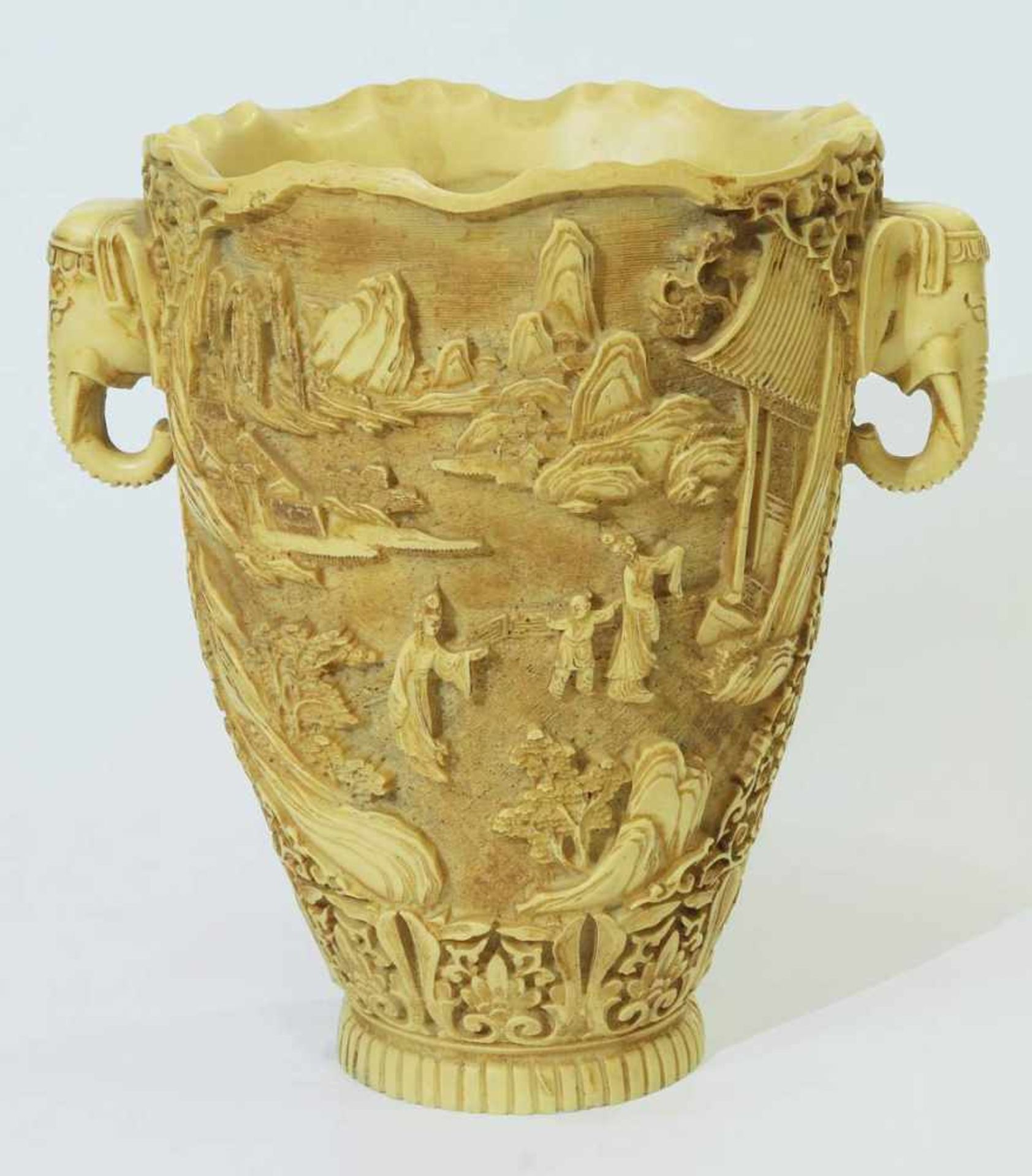 Vase mit Elefantenkopf-Handhaben. Vase mit Elefantenkopf-Handhaben. Asien, 20. Jahrhundert. - Image 2 of 6