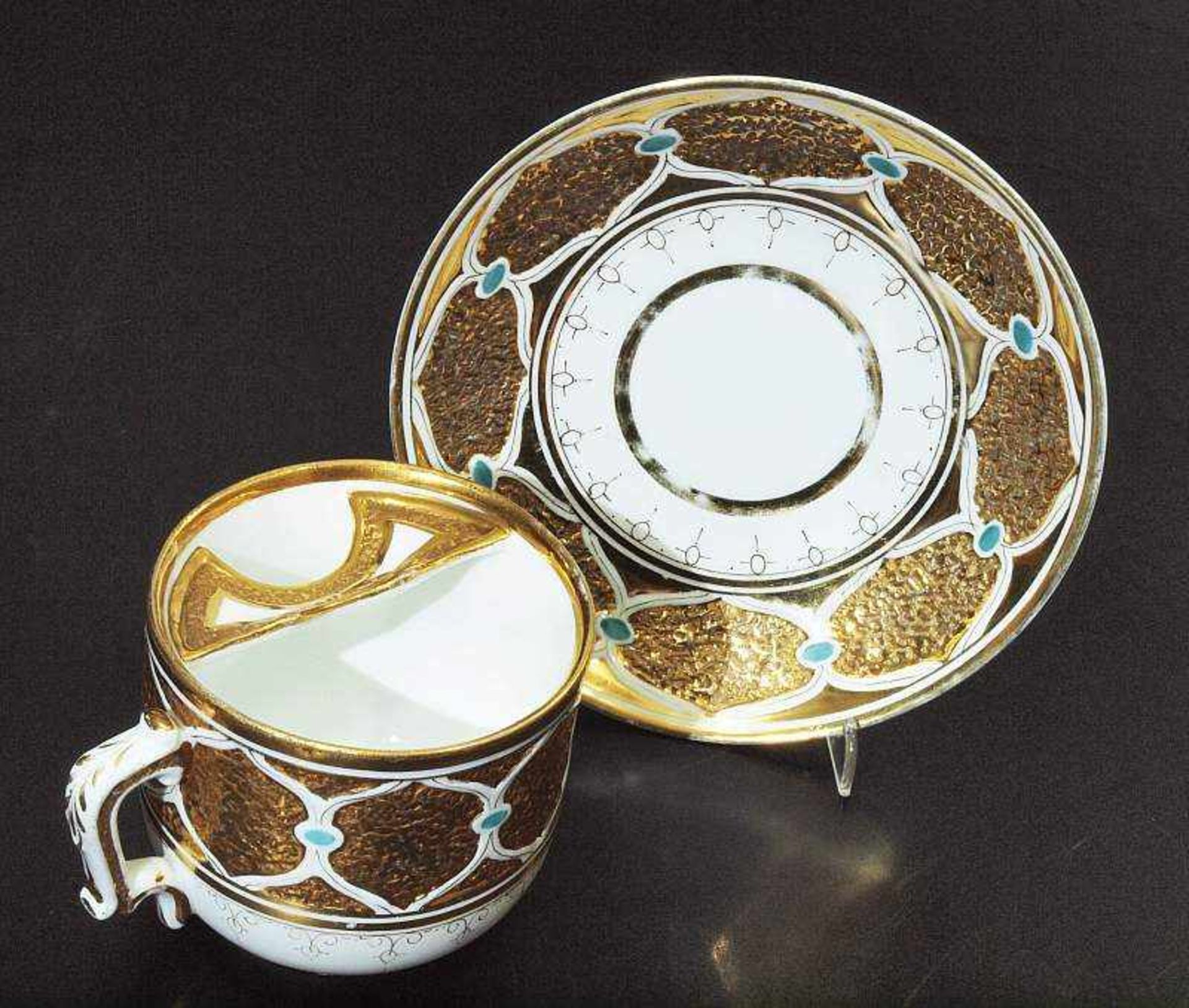 Seltene Barttasse. Seltene Barttasse. Schlesien, um 1890 - 1900. Tasse und Untertasse in - Bild 4 aus 5