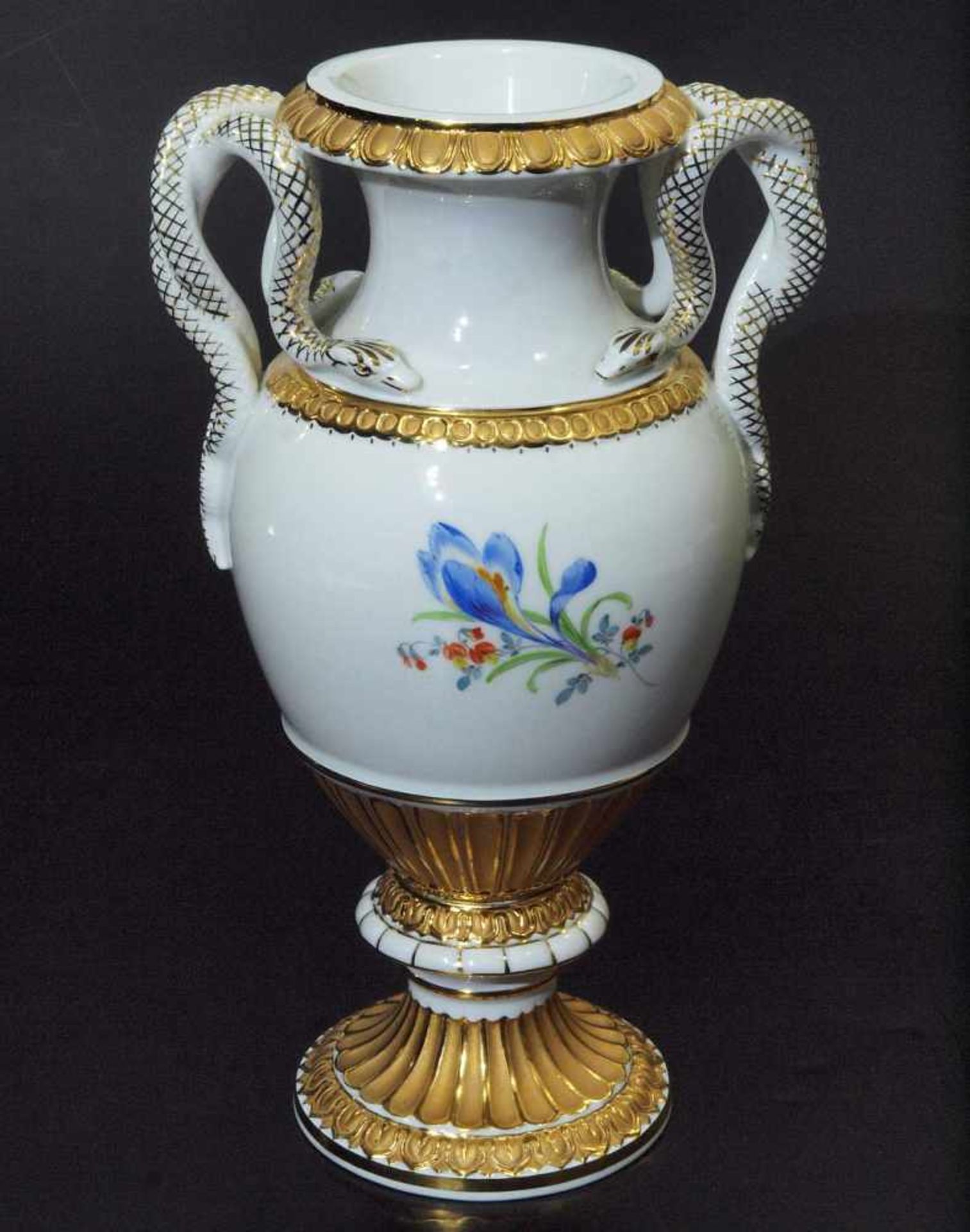 Schlangenhenkelvase. MEISSEN. Schlangenhenkelvase. MEISSEN nach 1954, 1. Wahl. Entwurf Ernst - Bild 3 aus 6