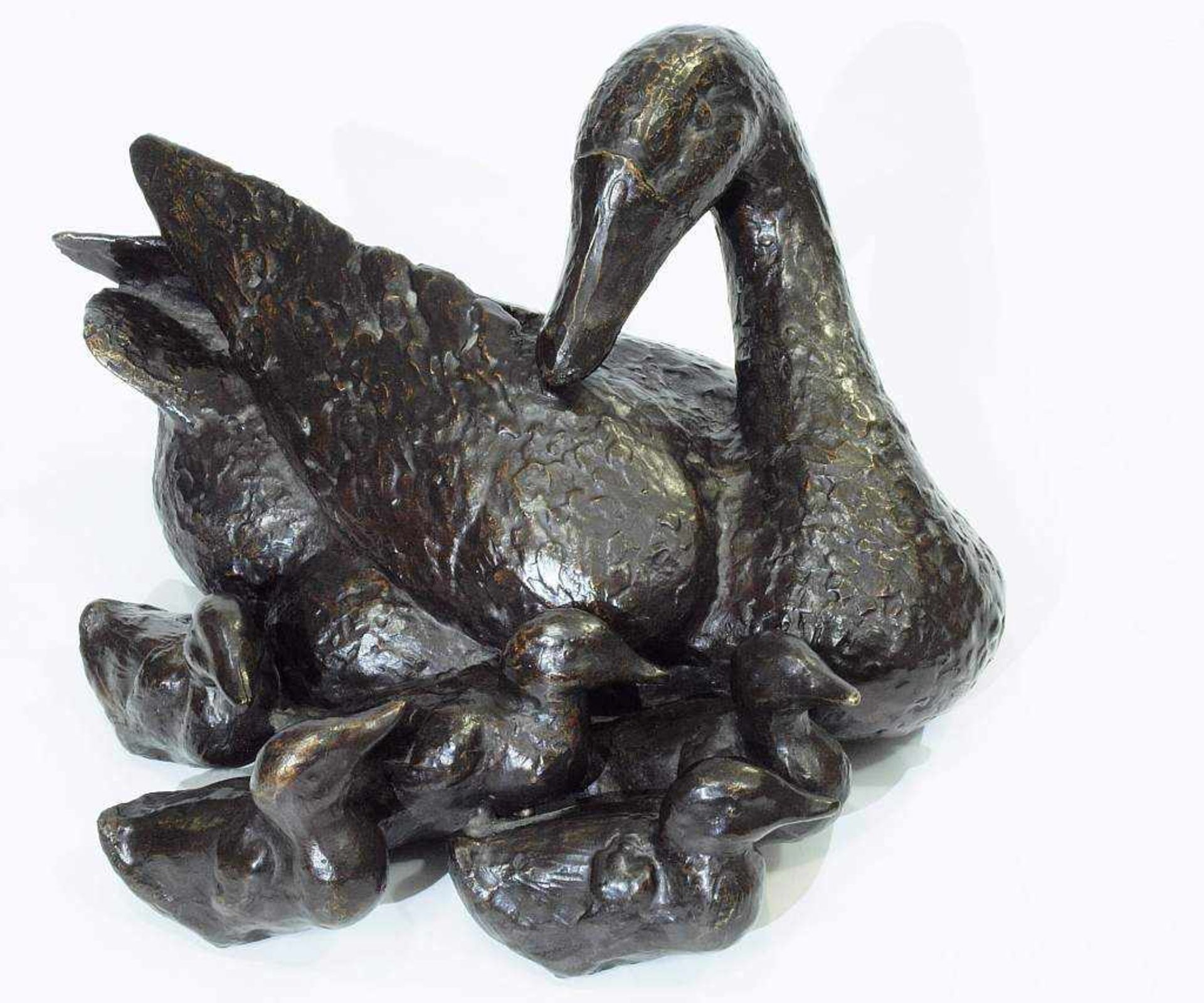 HLINA, Ladislav. HLINA, Ladislav. 1947 Krebnitz/Böhmen. Tierbronze-Gruppe "Schwimmende Ente mit fünf - Bild 2 aus 5