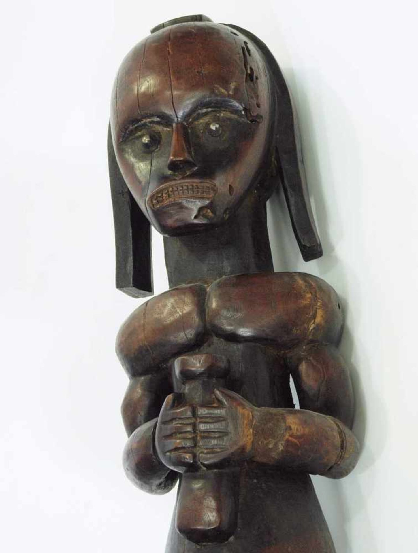 Kultfigur. Kultfigur. DR Kongo, 20. Jahrhundert. Holz, dunkel patiniert, geschnitzt. Darstellung - Bild 7 aus 7