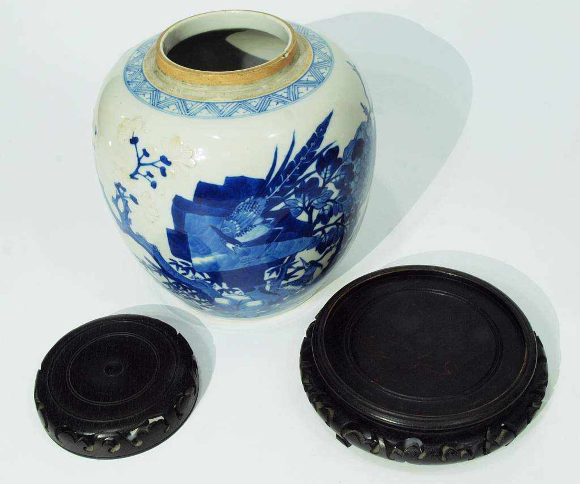 Teedose/Deckeldose. Teedose/Deckeldose. Shanghai, 19. Jahrhundert. Blau-weißes Floraldekor. Bauchige - Bild 4 aus 5