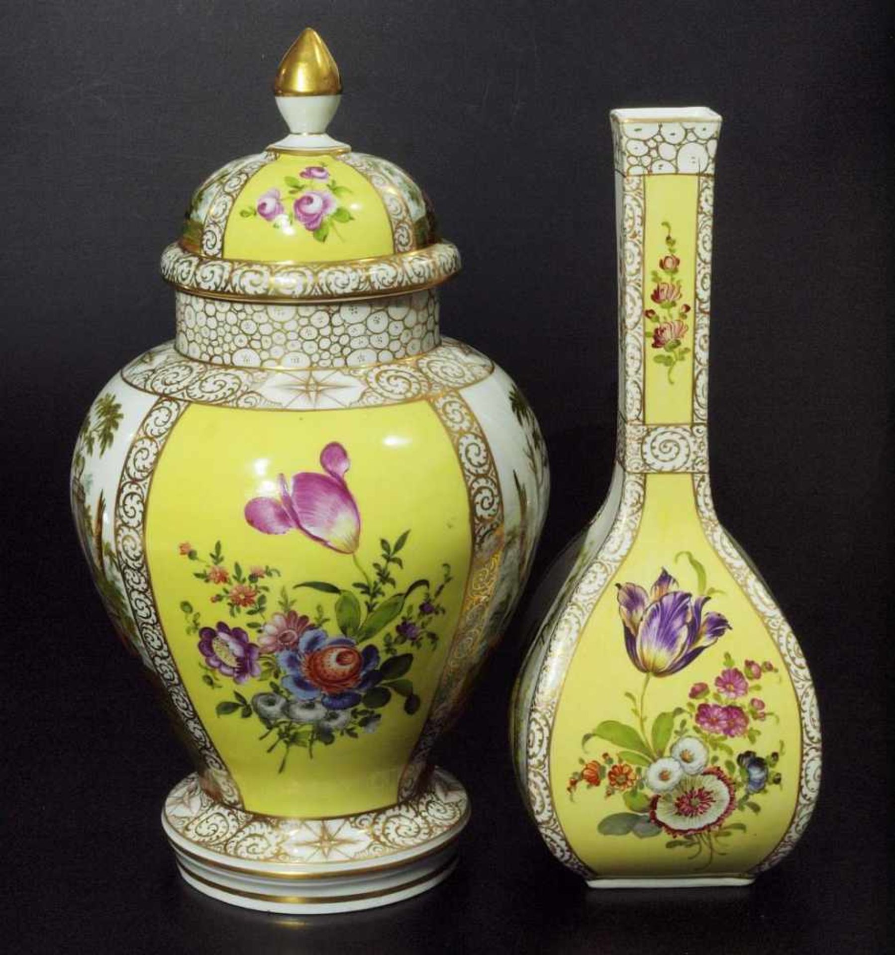 Vase. Deckedose. Vase. Deckedose. Thüringen, 20. Jahrhundert. Polychrome Vierfeldermalerei im - Bild 3 aus 6