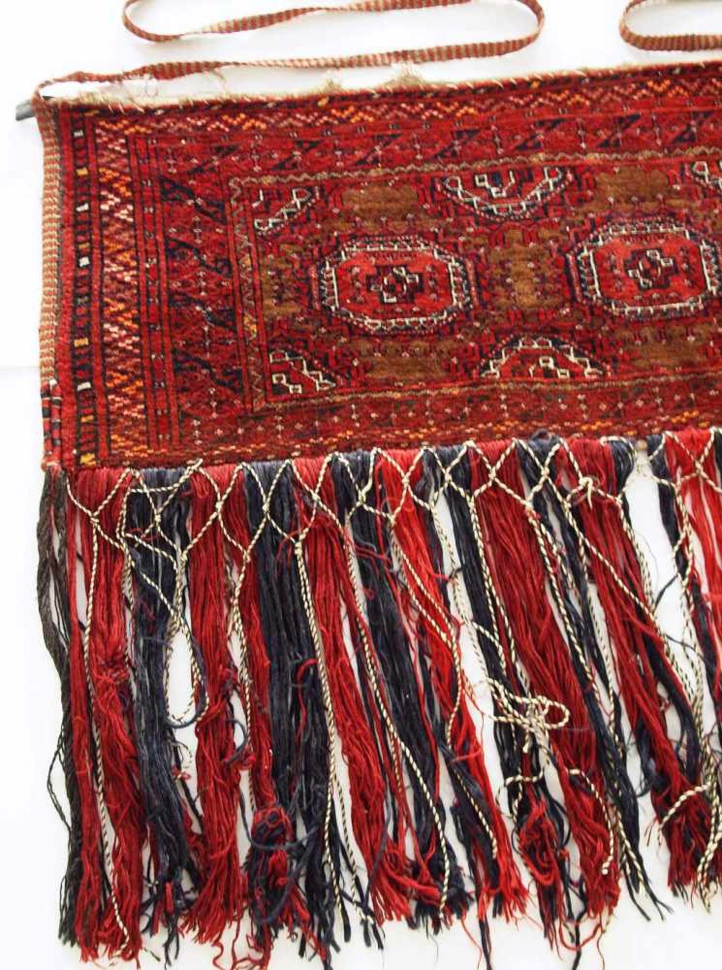 Orientalische Satteldecke. Orientalische Satteldecke. Wohl Jamoud / Turkmenistan. Wolle auf Wolle, - Bild 3 aus 4