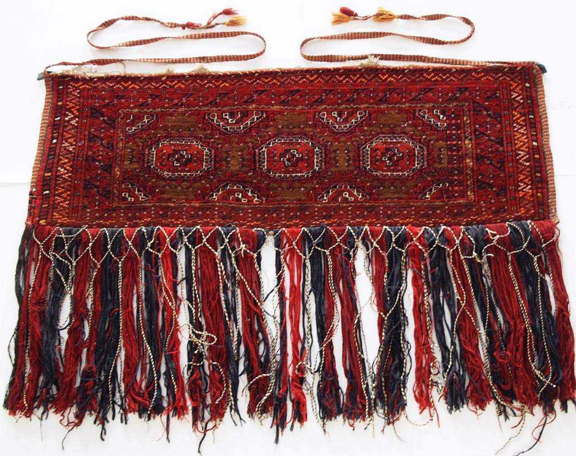 Orientalische Satteldecke. Orientalische Satteldecke. Wohl Jamoud / Turkmenistan. Wolle auf Wolle, - Bild 2 aus 4