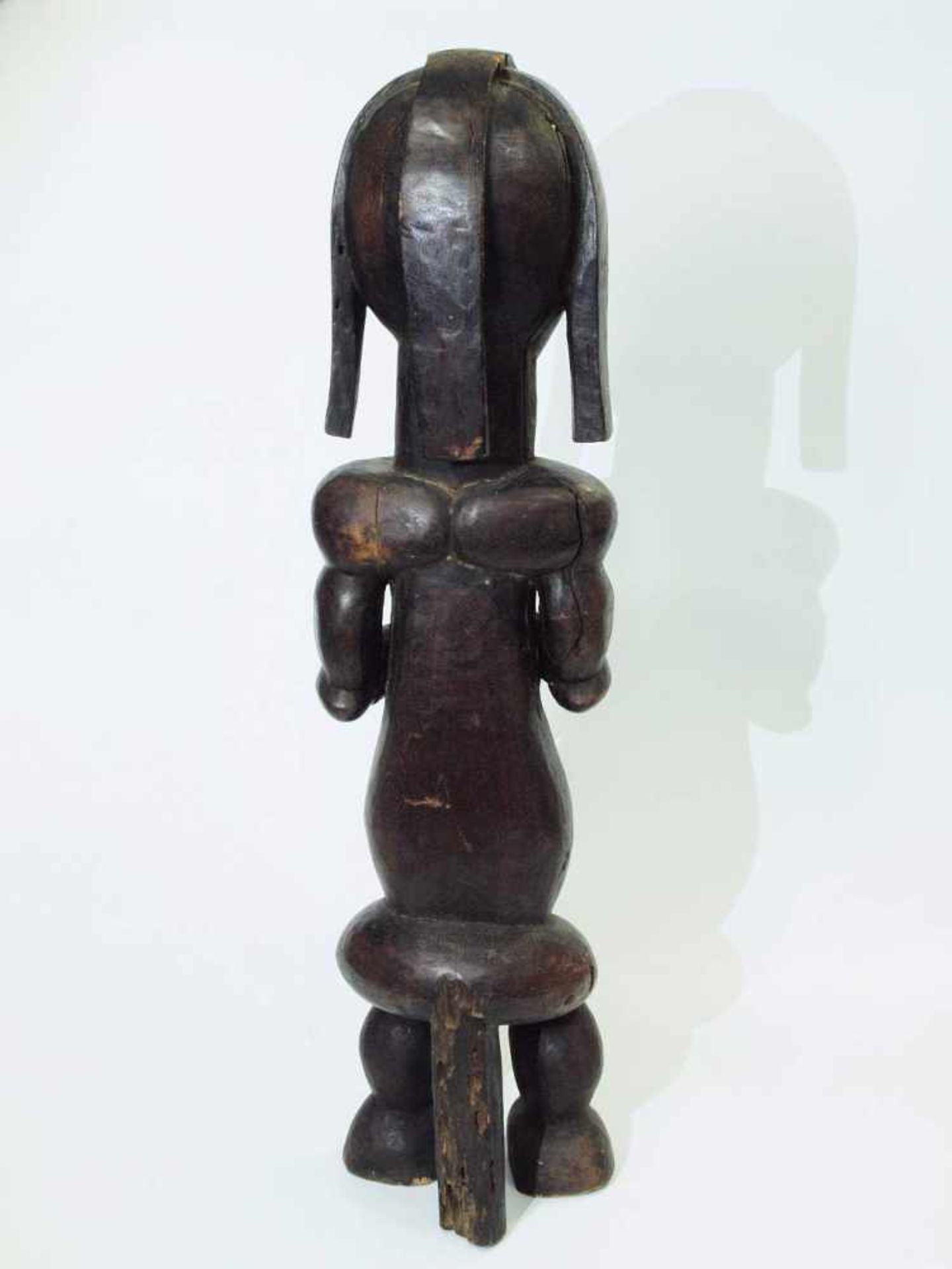 Kultfigur. Kultfigur. DR Kongo, 20. Jahrhundert. Holz, dunkel patiniert, geschnitzt. Darstellung - Bild 5 aus 7