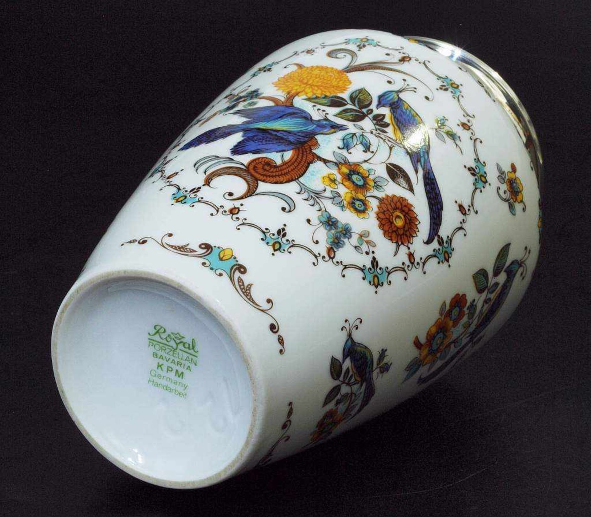 Vase mit Silbermontierung. Vase mit Silbermontierung. ROYAL PORZELLAN BAVARIA KPM, 20. - Image 4 of 6