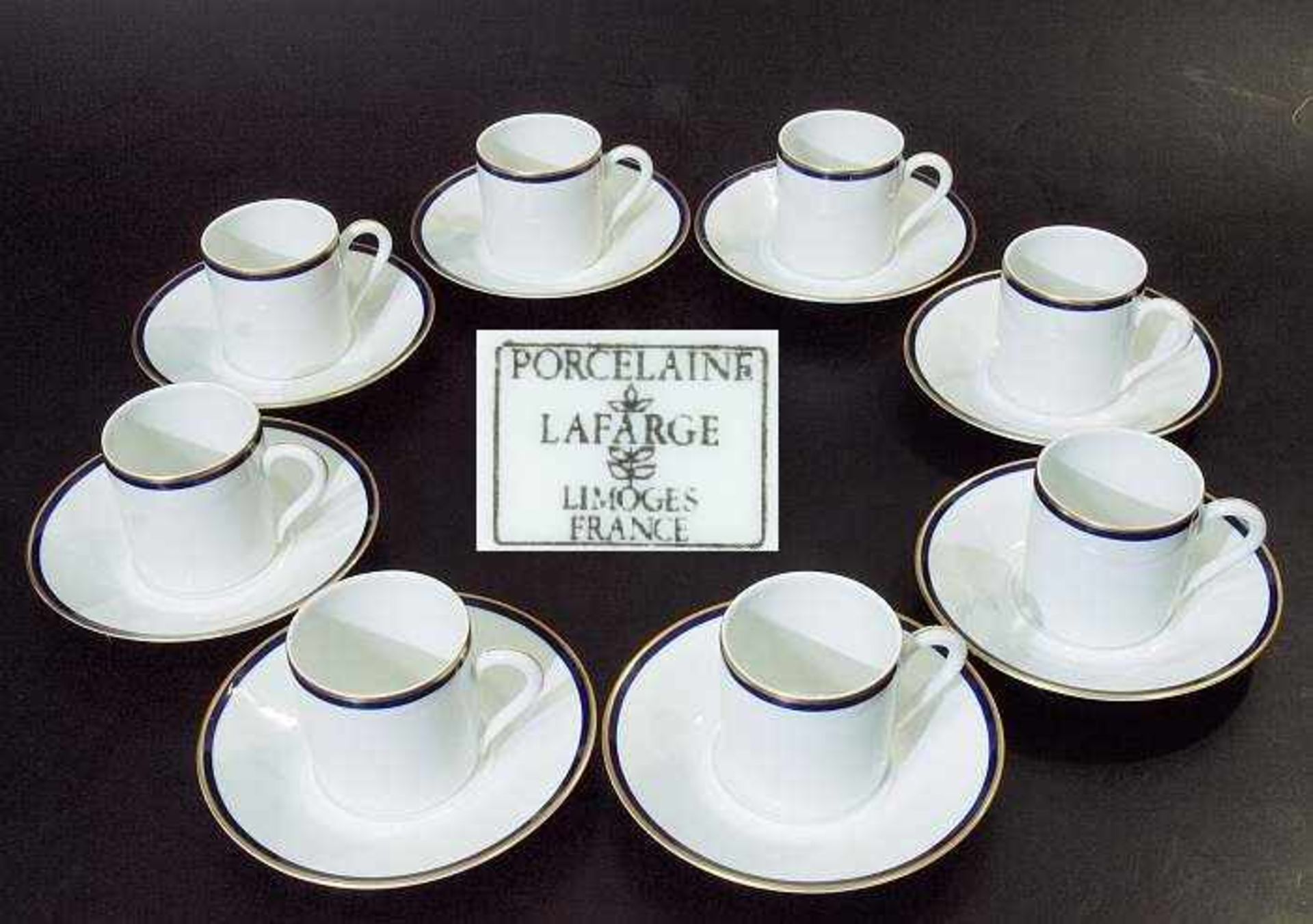 Moccatassen. Untertassen. LAFARGE/ LIMOGESMoccatassen. Untertassen. Porcelaine LAFARGE/ LIMOGES.