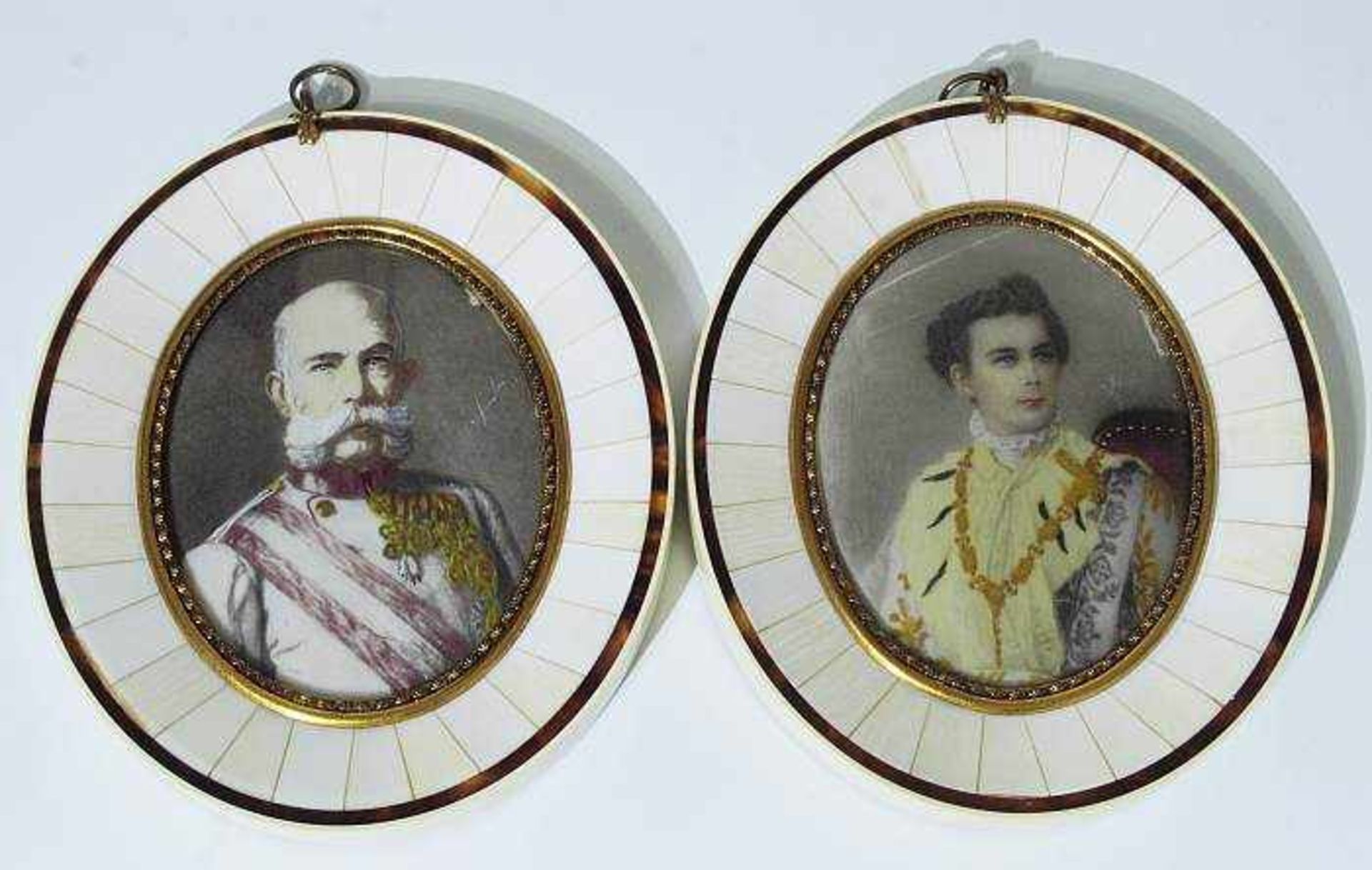 Zwei Elfenbein-Miniaturen.Zwei Elfenbein-Miniaturen. 20. Jahrhundert. 1) König Ludwig II von Bayern,