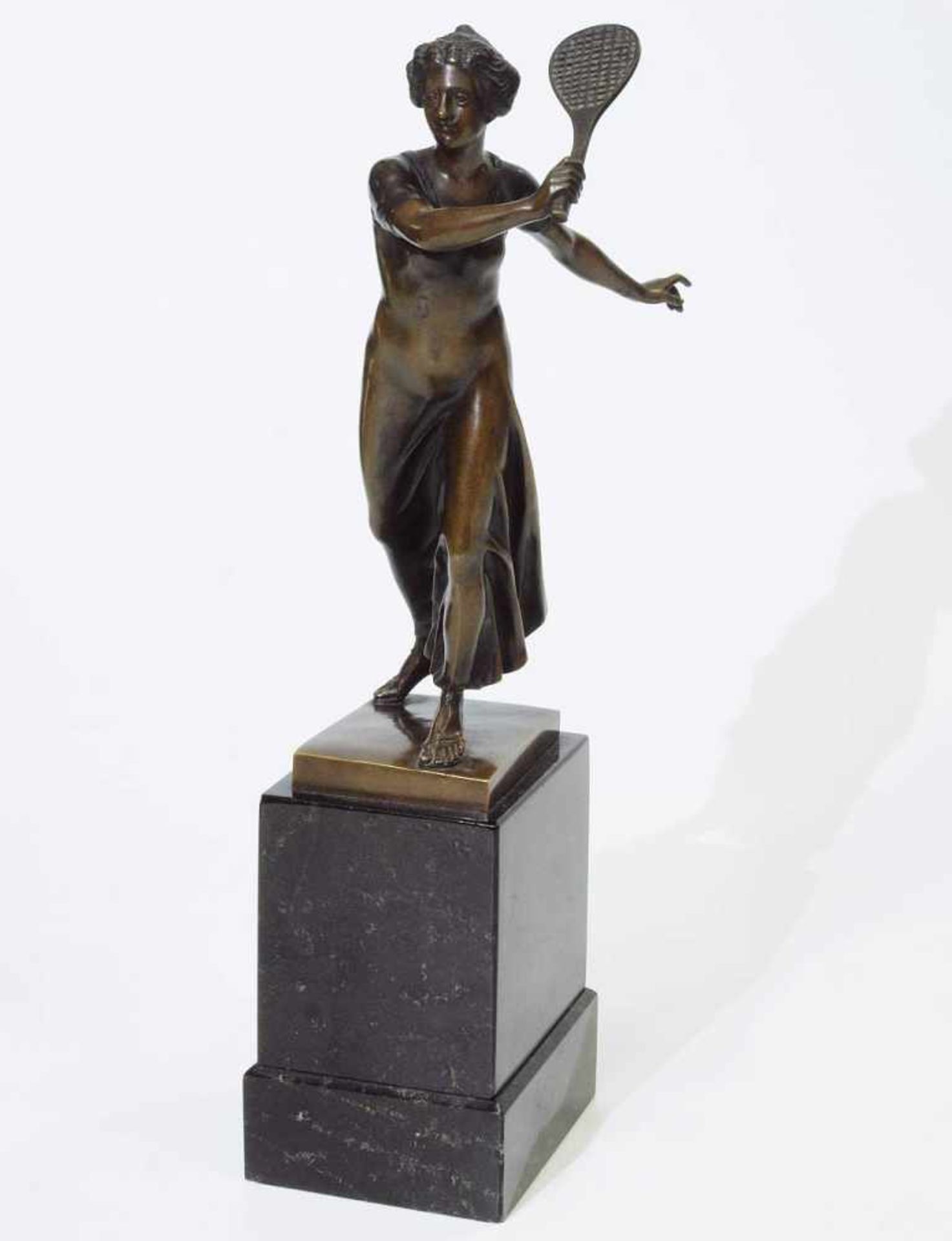 REITER, Ferd.REITER, Ferd., 20. Jahrhundert. Wohl Bronze. Tennisspielerin in bewegter - Bild 2 aus 7