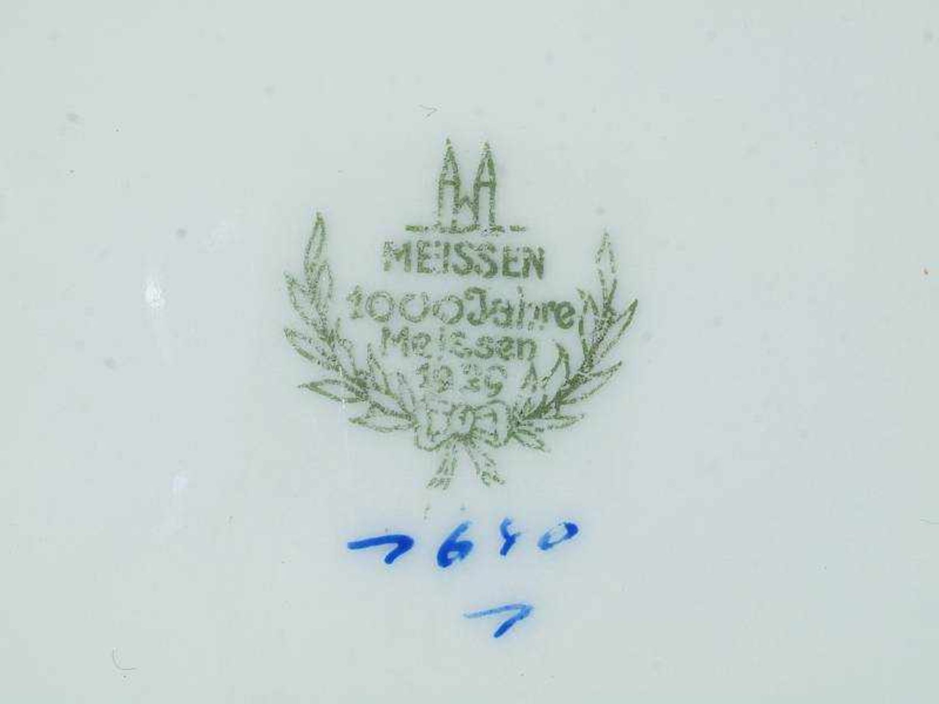 Prunkschale TEICHERT, MEISSEN. Prunkschale TEICHERT, MEISSEN.Jubiläumsmarke 1000 Jahre Meissen 1929, - Bild 3 aus 4