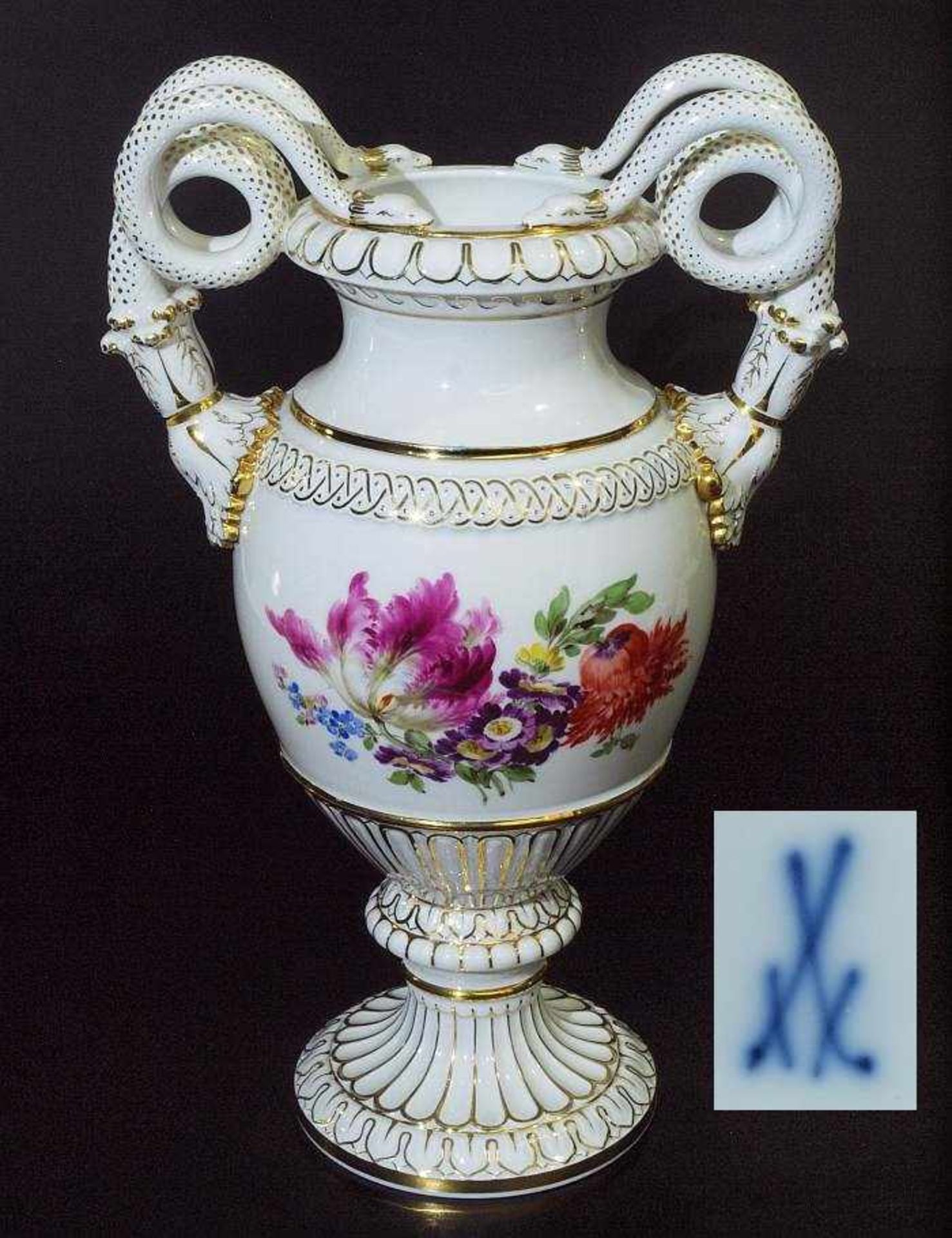 Schlangenhenkelvase.Schlangenhenkelvase. MEISSEN Marke 1860 - 1923, 1. Wahl. Modell von Ernst August