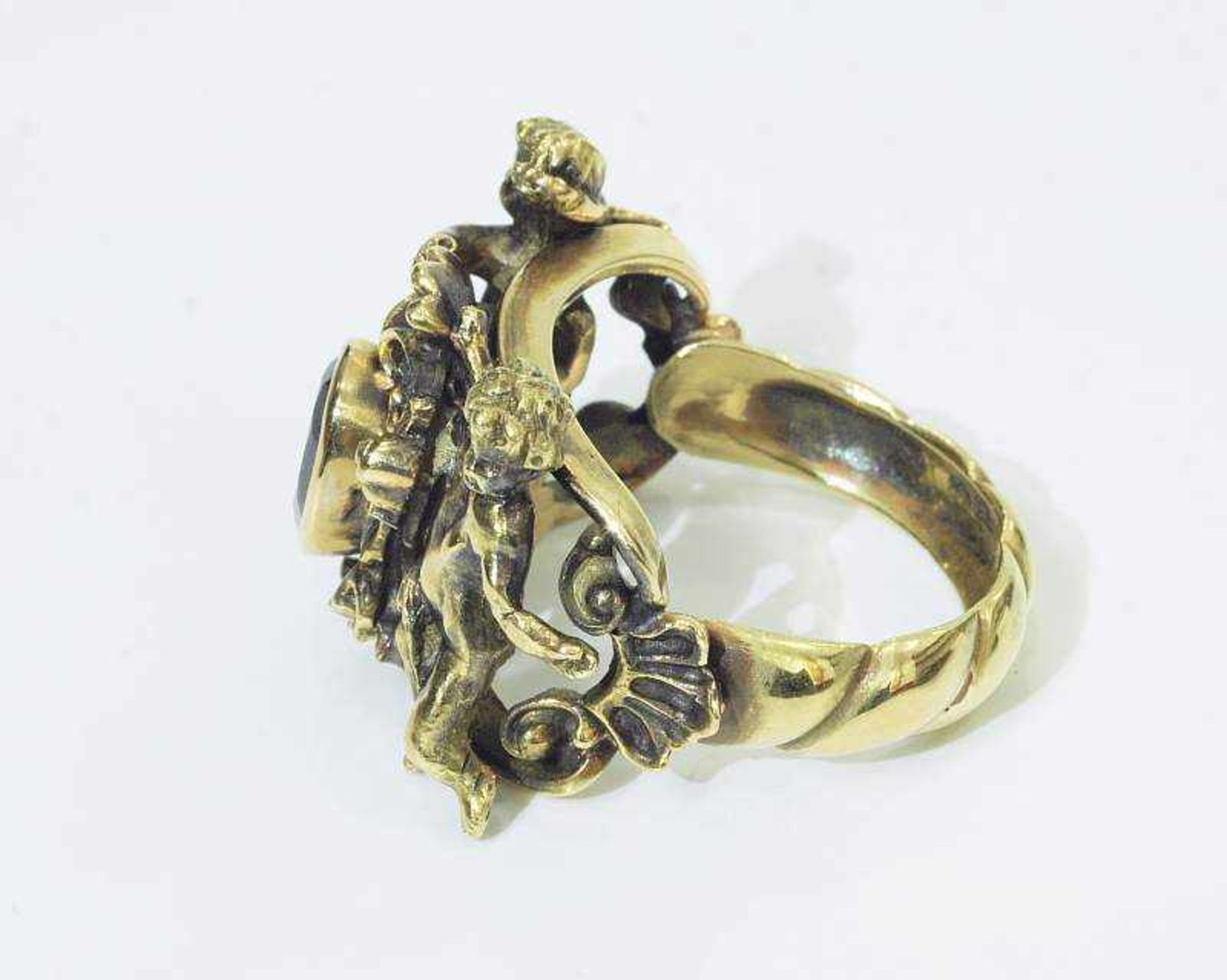 Außergewöhnlicher Ring mit Putti und Granat.Außergewöhnlicher Ring mit Putti und Granat. 750er - Bild 4 aus 6