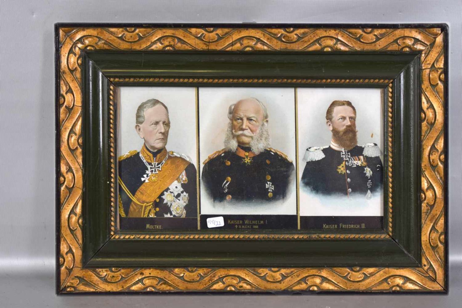 Drei Fotos im Rahmen Kaiser Wilhelm I., Kaiser Friedrich III. und Moltke, im Jugendstil-Rahmen, 28 X