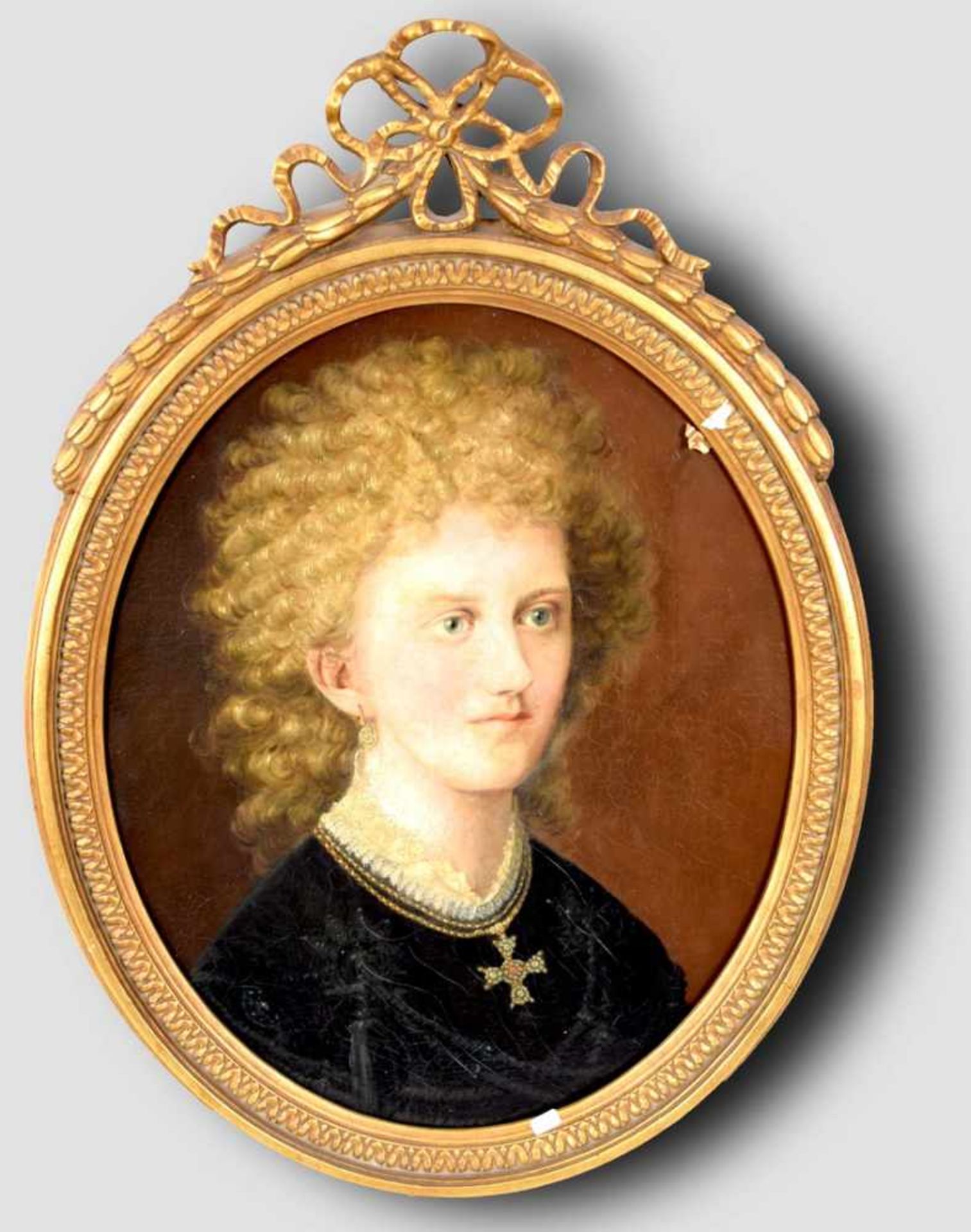 Unbekannter Maler 19. Jh., Portrait einer Dame mit blonden Locken im schwarzem Kleid, Öl/Malpappe,