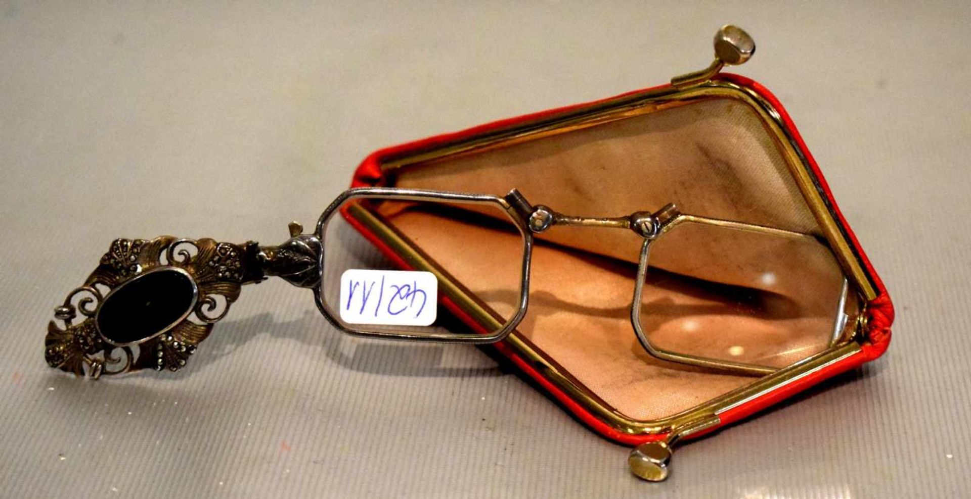 Klappbrille Metall, Schmuckclip, mit Onyx verziert, im Etui