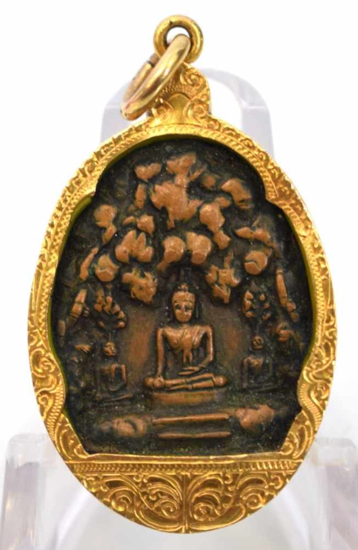 Asiatischer Anhänger24 kt. Gelbgold, oval, durchbrochen verziert, Thailand