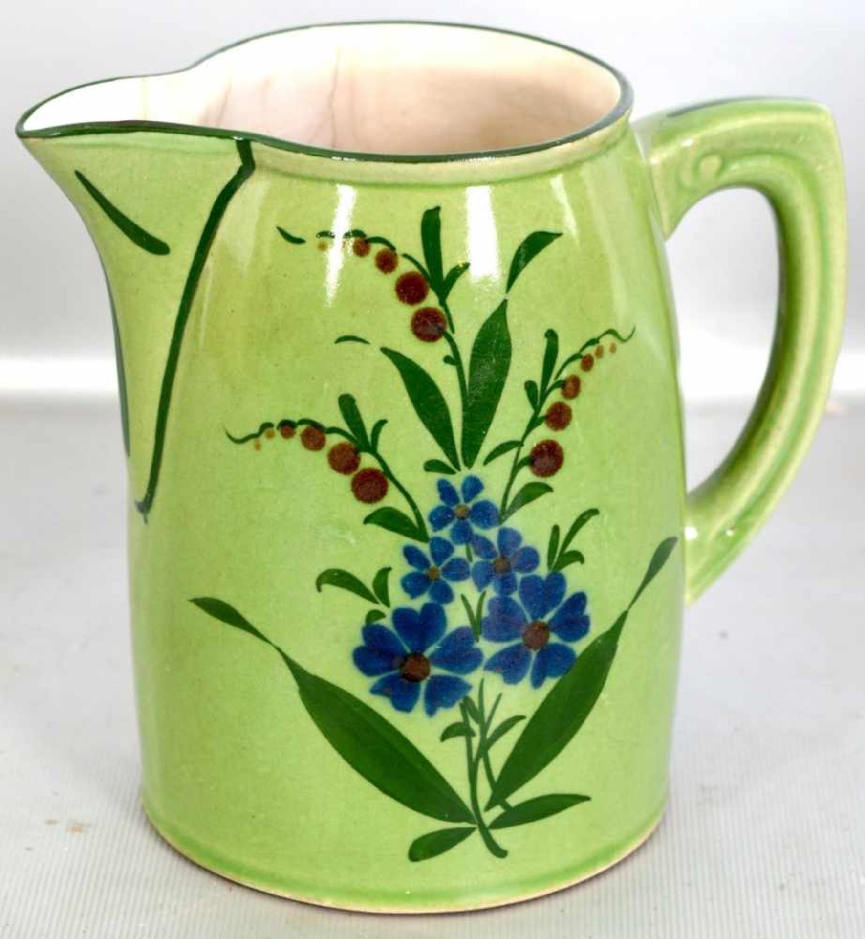 Milchkannegrün, mit blau/roter Blütenbemalung, ein Griff, Entwurf Hugo Reinhold (1910-1925), H 14