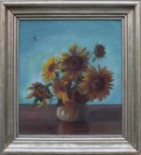 Segewitz, Eugen (1886 Pforzheim - 1952 Wangen/Untersee) "Sonnenblumen in Vase" auf braunem Tisch mit