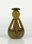 Eisch-Vase (2.H.20.Jh.) farbloses Glas gelblich unterfangen mit floralem Streifendekor;