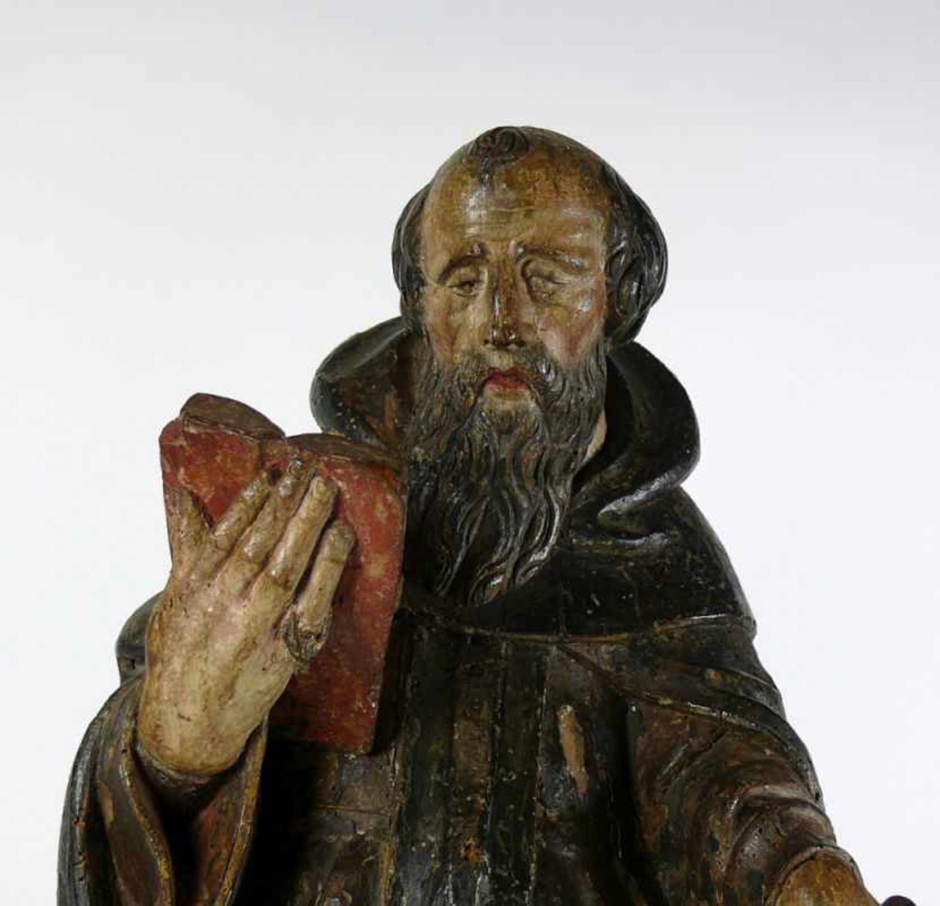 Heiliger Antonius (18.Jh.) 3/4 rund geschnitzte Figur; in der Rechten ein Buch haltend, in der - Bild 2 aus 4