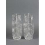 Paar Vasen (1.H.20.Jh.) quadr., leicht bombierter Korpus; farbloses Glas mit Steinelwandung; H: je