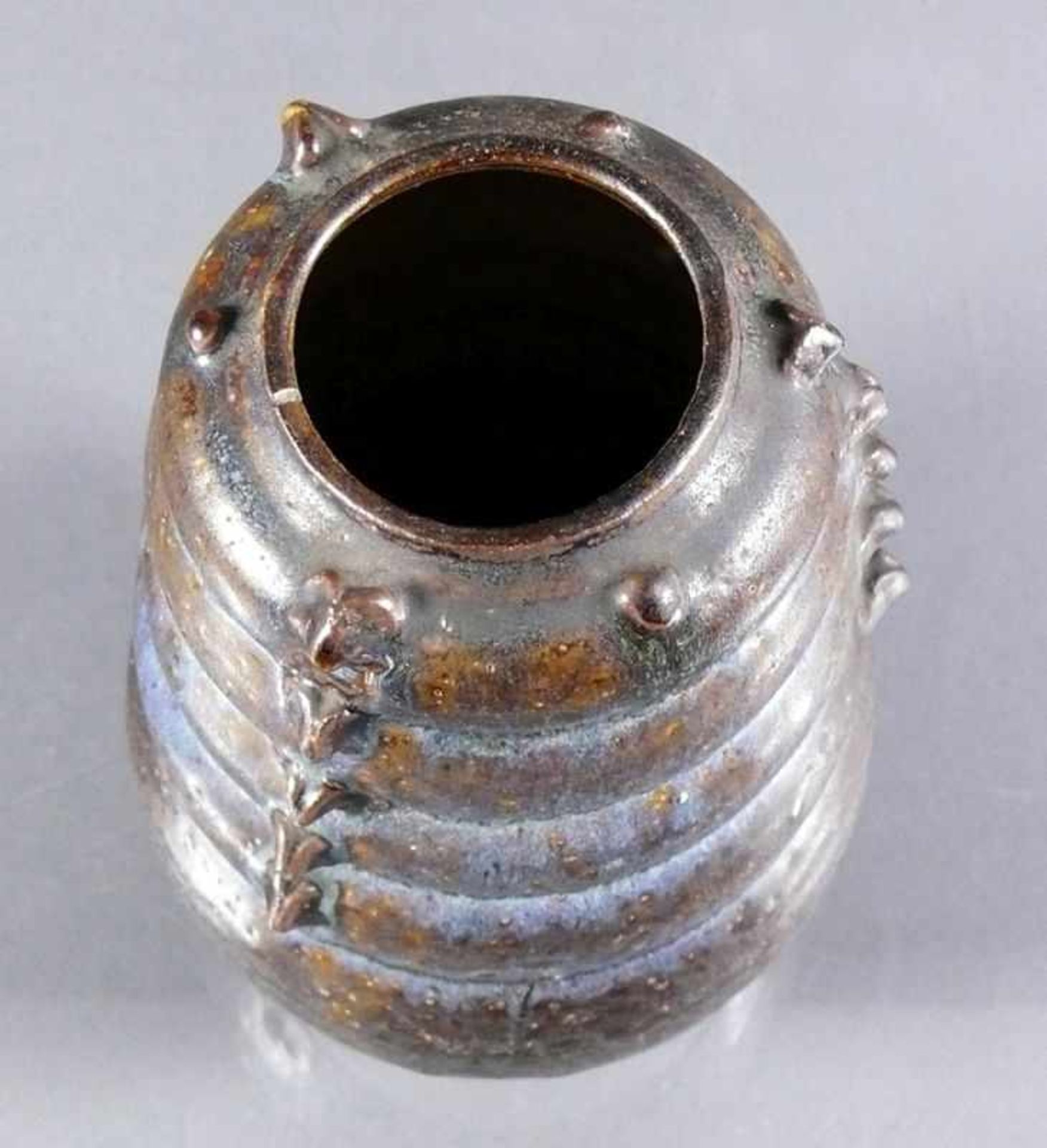 Vase (China) runder, sich nach oben verjüngender Korpus mit mehrfach leicht gewulsteter Wandung - Image 2 of 2