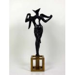 Dali, Salvador (1904 - 1989 Figueras/Spanien) "Der surrealistische Engel"; Bronze, dunkel patiniert;
