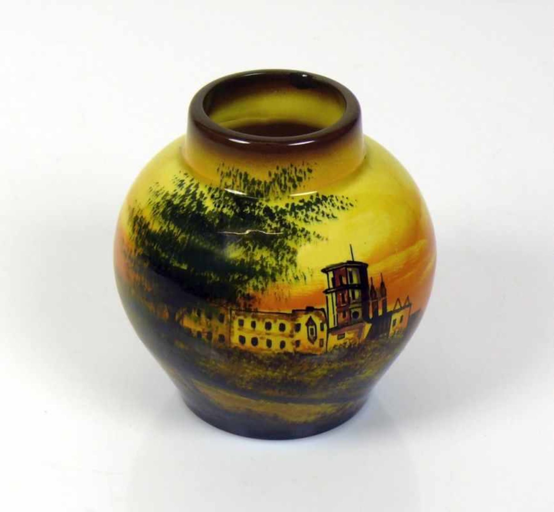 Schramberg-Vase (um 1900) Blick auf Heidelberger Schloss; farbige Darstellung; leichte Kugelform mit