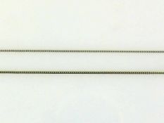 2 sehr feine Halsketten je 14ct GG; L: 40 bzw. 50 cm; zus. 3g