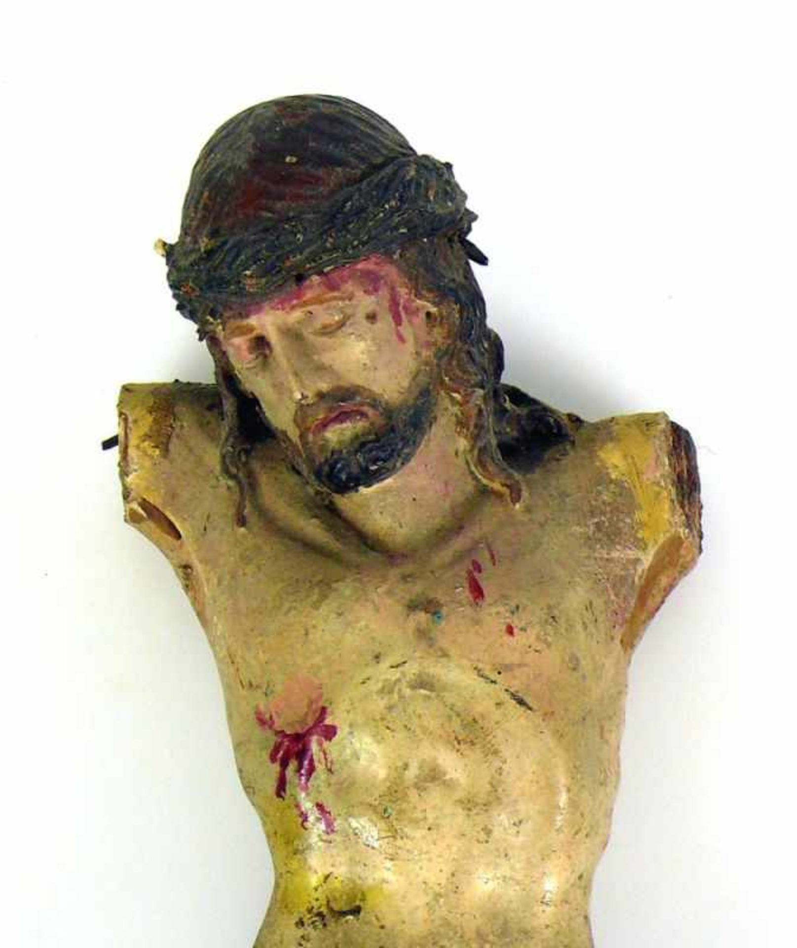 Christuskorpus (19.Jh.) Holz geschnitzt und tlw. farbig gefasst; Arme fehlen; H: ca. 35 cm - Bild 3 aus 4