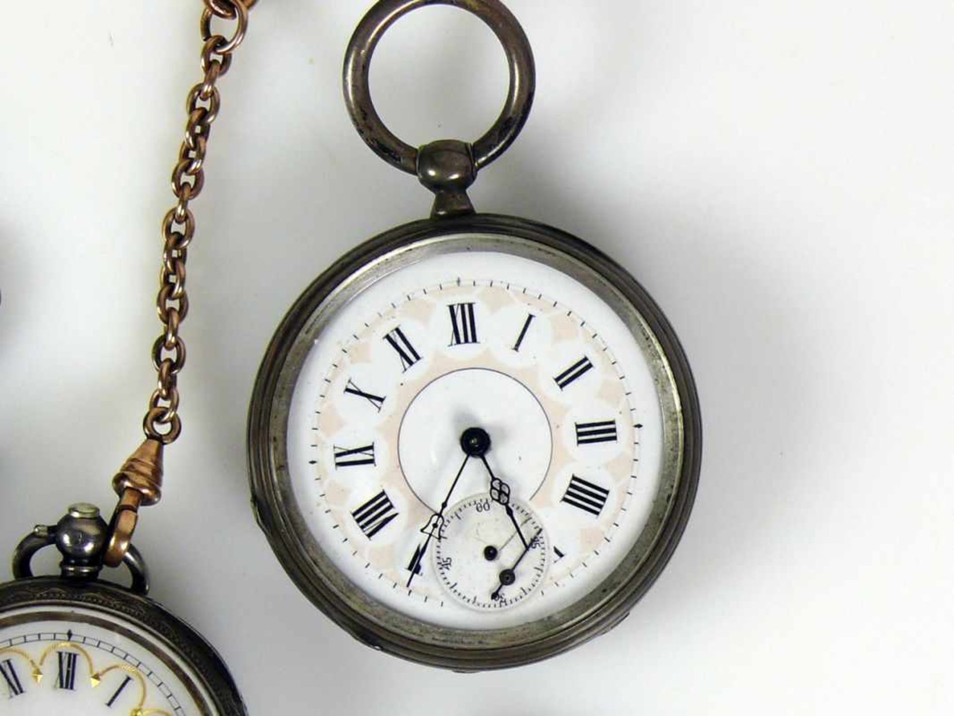 7 div. Taschenuhren vorwiegend Silber; davon 3 Savonetten; 1x mit Uhrenkette; überholungsbedürftig - Bild 6 aus 8