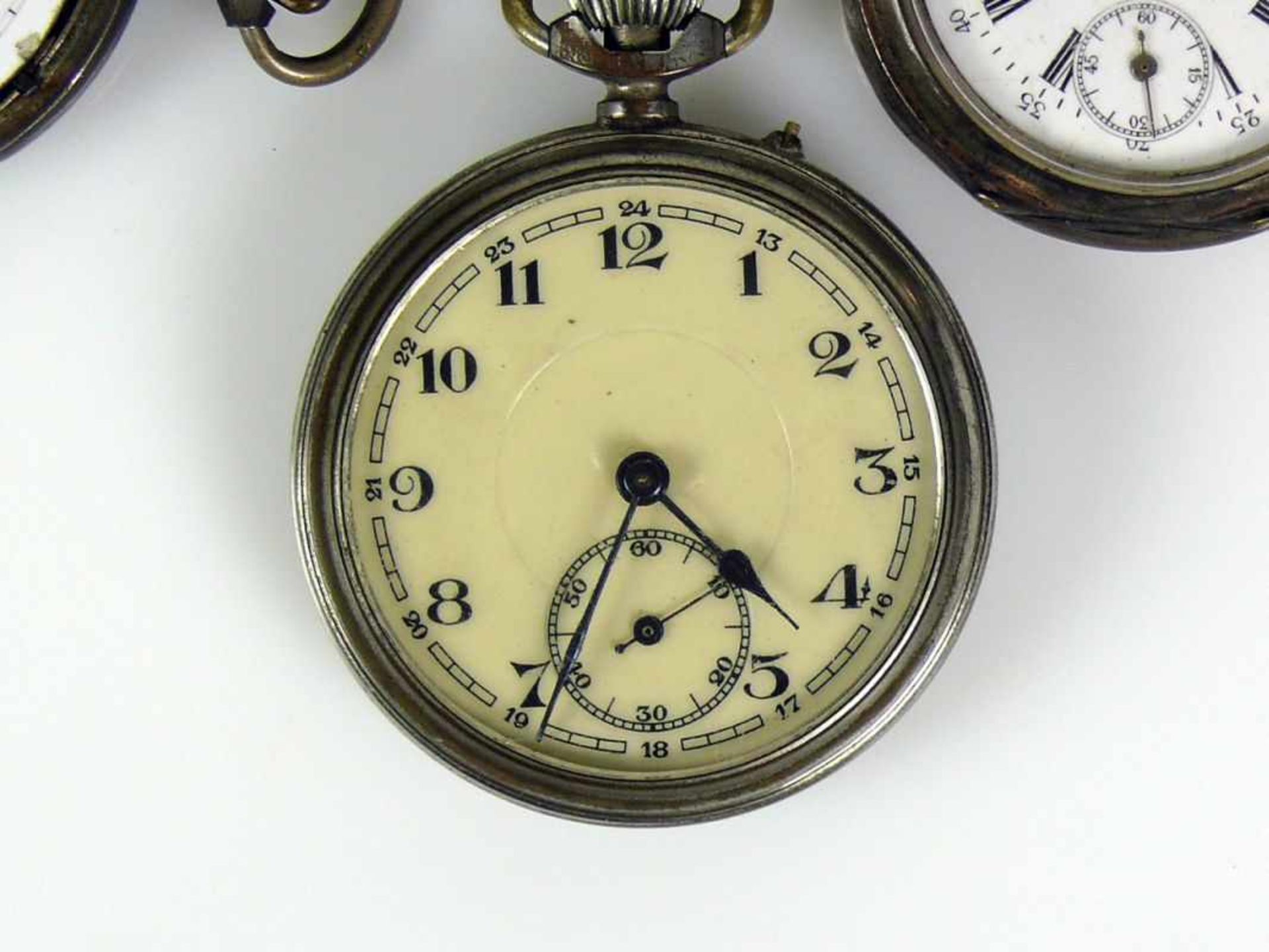 7 div. Taschenuhren vorwiegend Silber; davon 3 Savonetten; 1x mit Uhrenkette; überholungsbedürftig - Bild 8 aus 8
