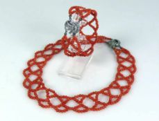 Schmuck-Set Halskette und Armband; jeweils Koralle mit Silberverschluss 925;