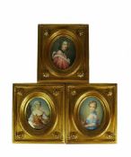 3 Miniatur-Bildnisse (20.Jh.) jeweils Mischtechnik/Elfenbein; verschiedene Frauen-Halbportraits;